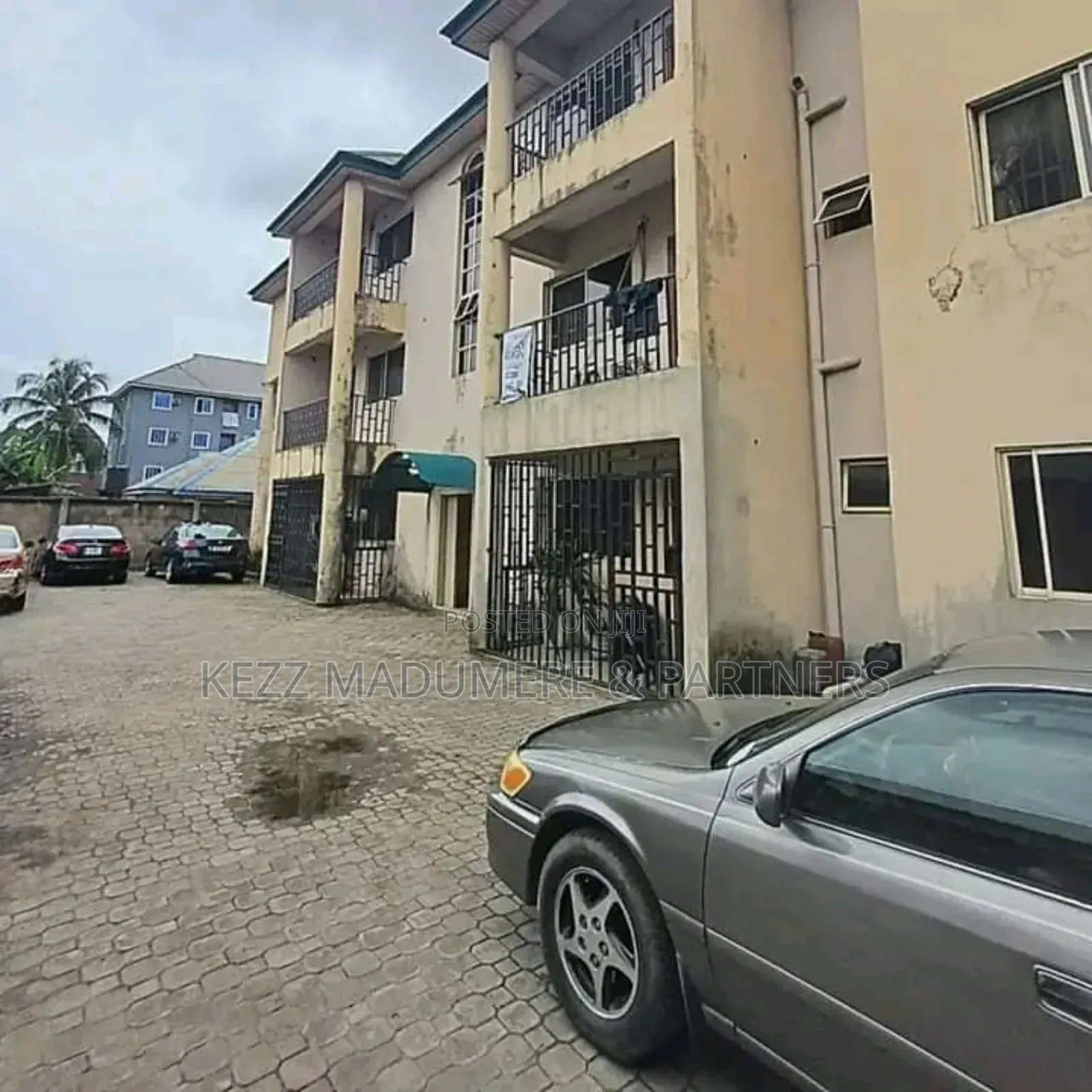 6bdrm Block of Flats in Iwofe Rd ,Off Ada for sale in Port-Harcourt