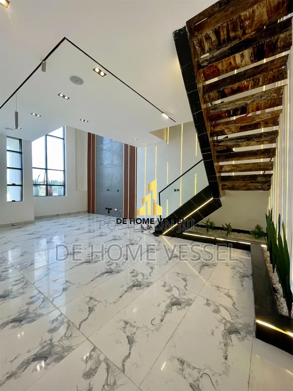 5bdrm House in Osapa london for sale in Osapa london