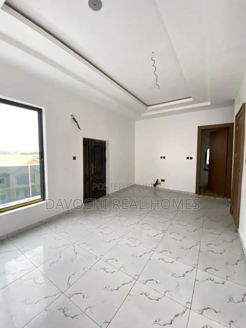 4bdrm Duplex in Lekki Phase 2 for sale in Lekki Phase 2
