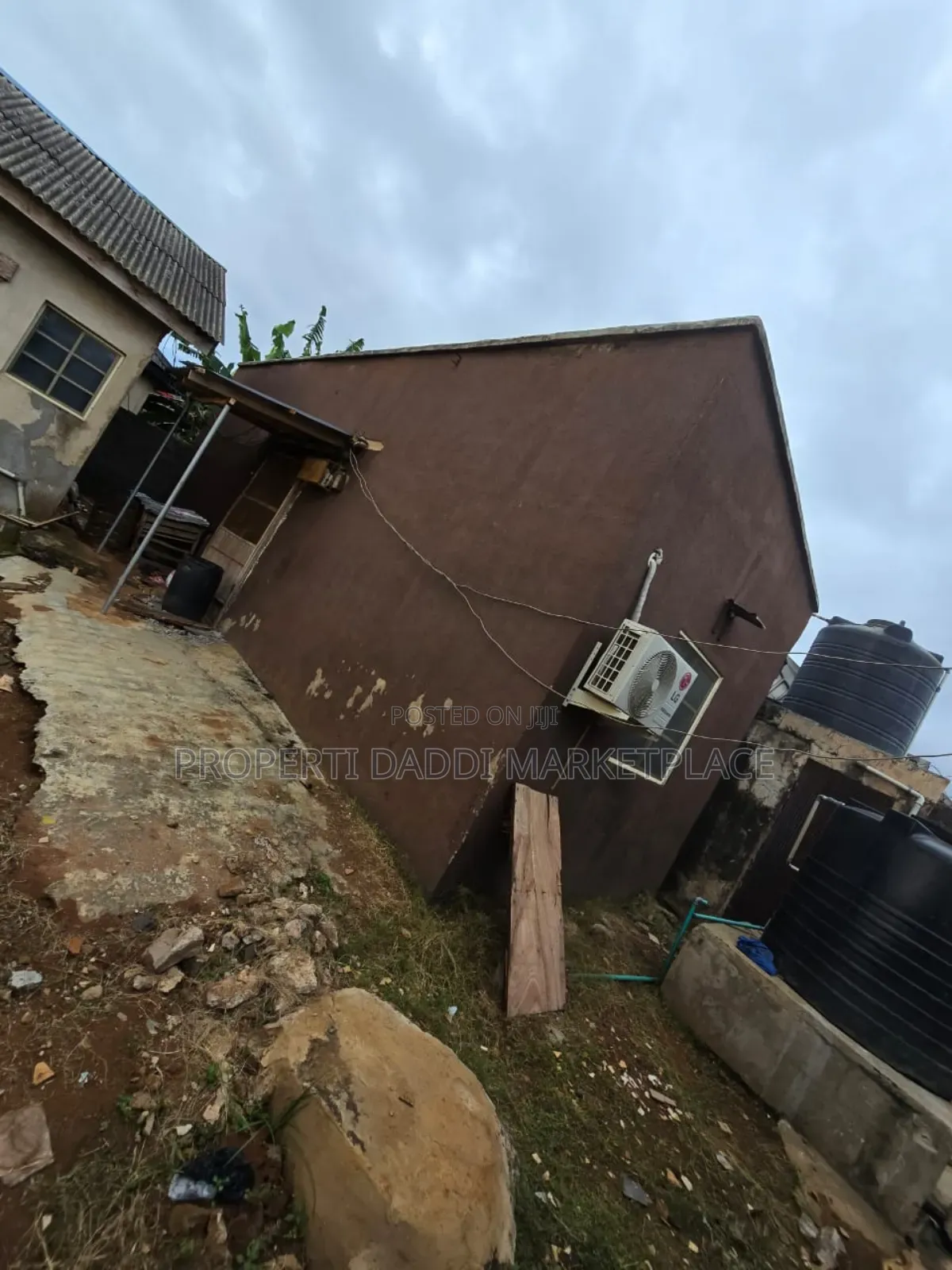 6bdrm Block of Flats in Greenlight Estate, Ayobo for sale in Ayobo