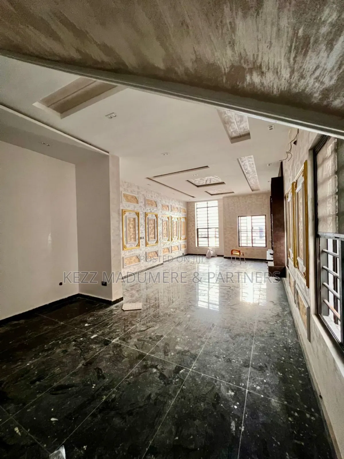 6bdrm Duplex in Apo Resettlement for sale in Apo Resettlement