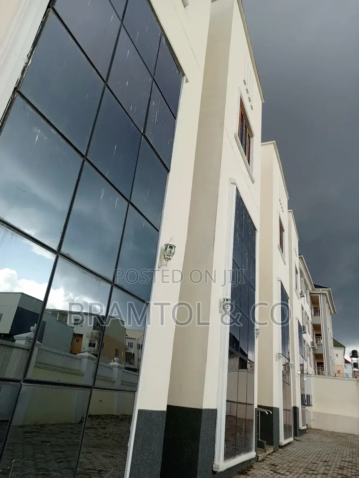 5bdrm Townhouse / Terrace in Wuye for rent in Wuye