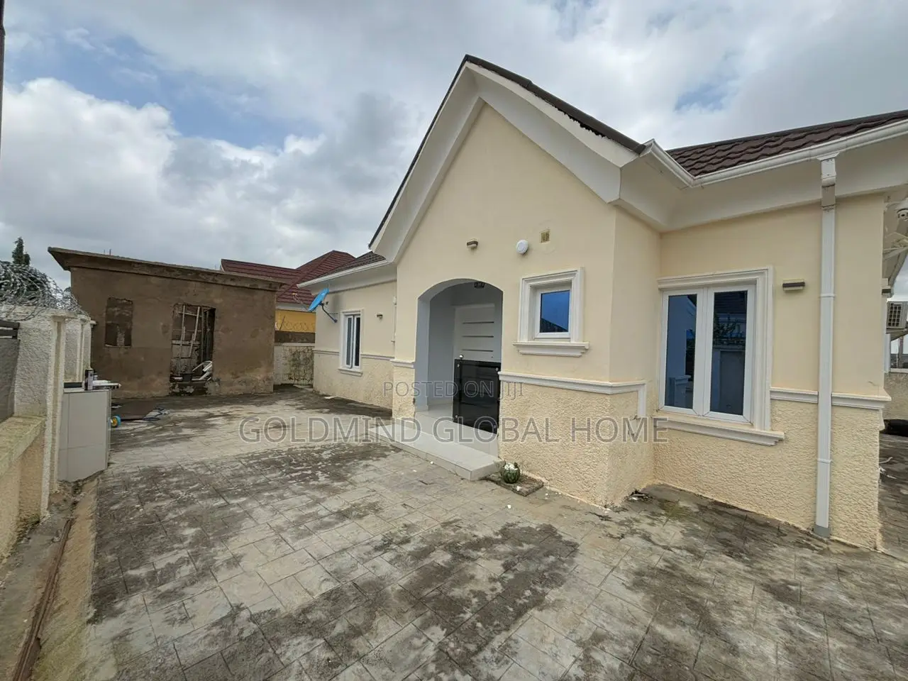Furnished 3bdrm Bungalow in Goldmind, Sabon Lugbe for sale in Sabon Lugbe
