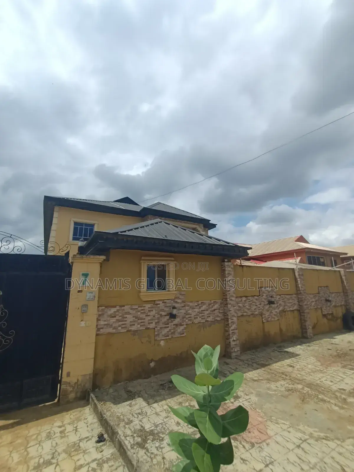Furnished 6bdrm Mansion in Unilag Estate Magodo for sale in GRA Phase 1