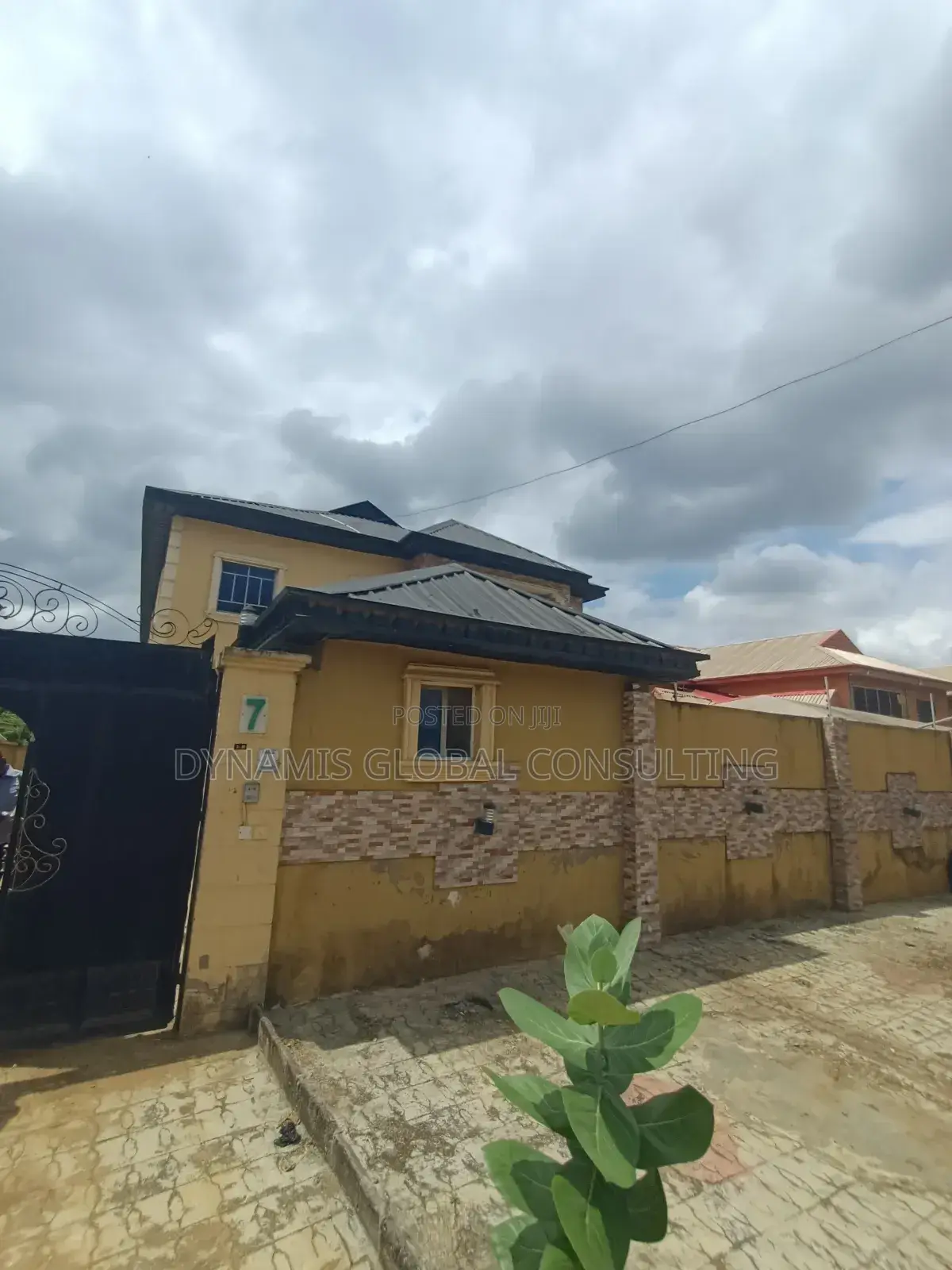 Furnished 6bdrm Mansion in Unilag Estate Magodo for sale in GRA Phase 1