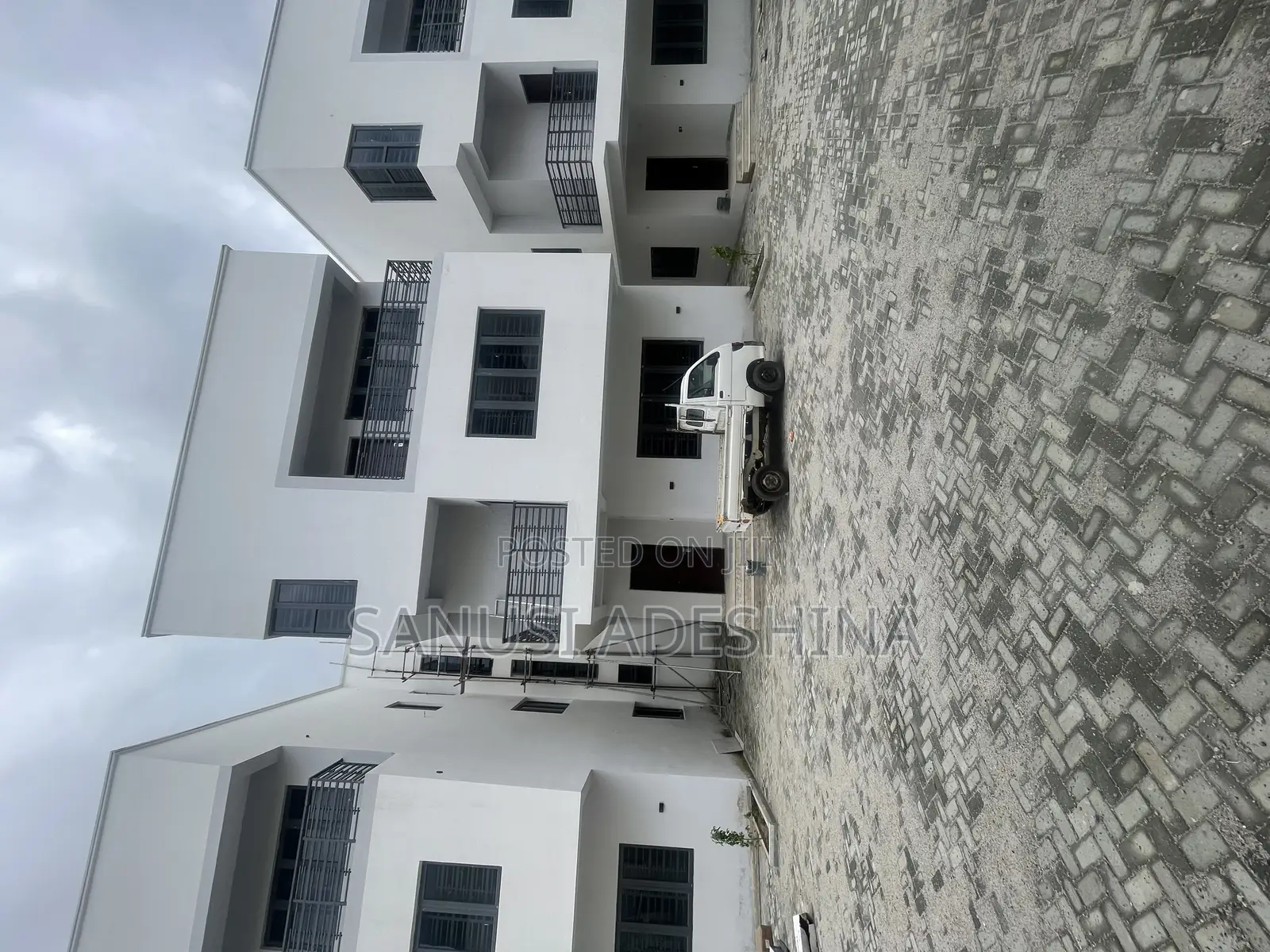 5bdrm Duplex in Life Camp Abuja for sale in Life Camp