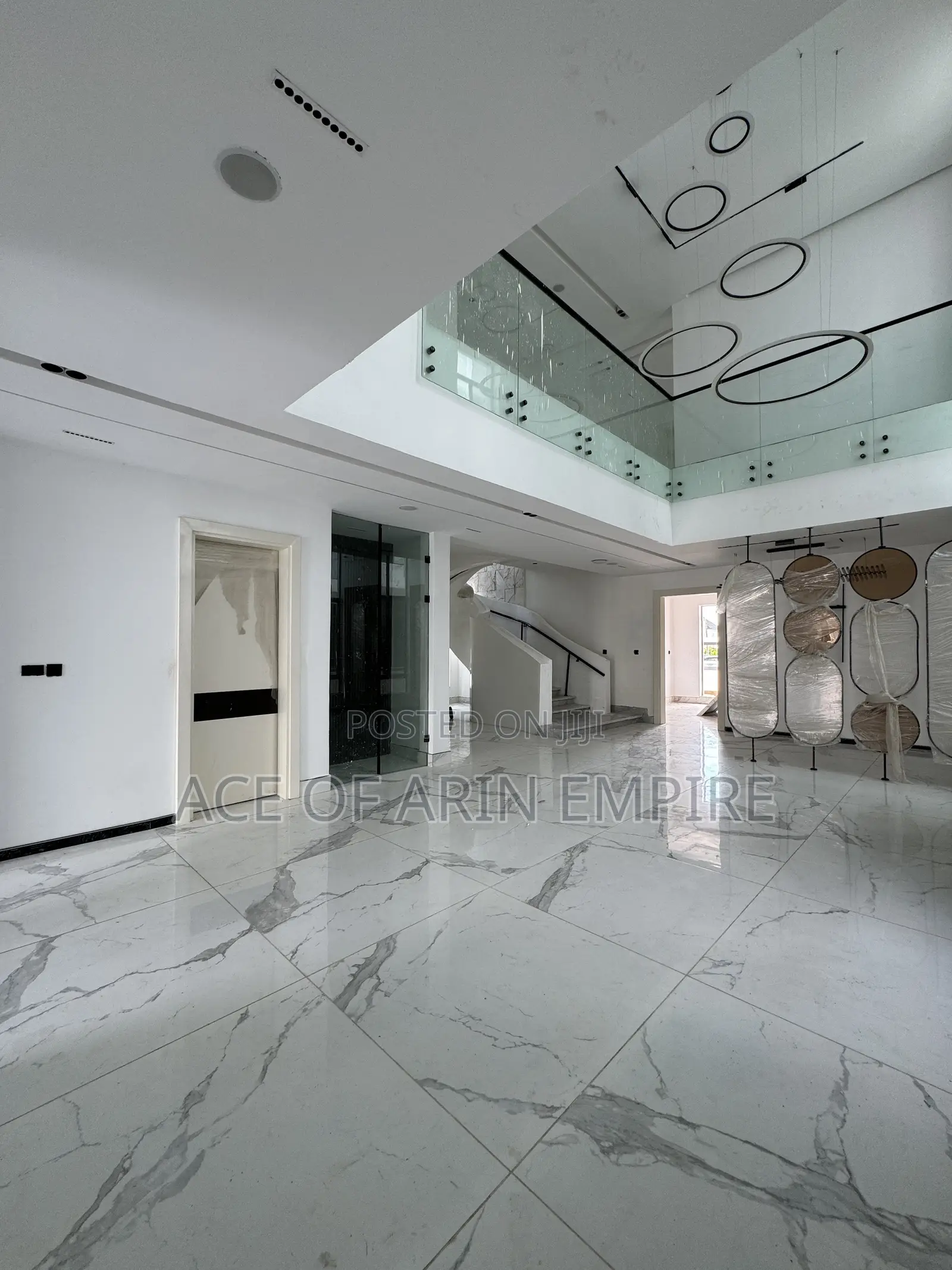 5bdrm Duplex in Lekki County for sale in Lekki