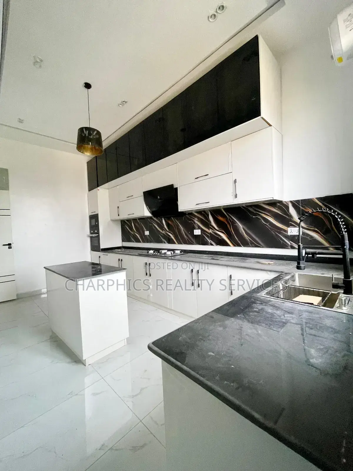 5bdrm Duplex in Ajah for sale in Ajah