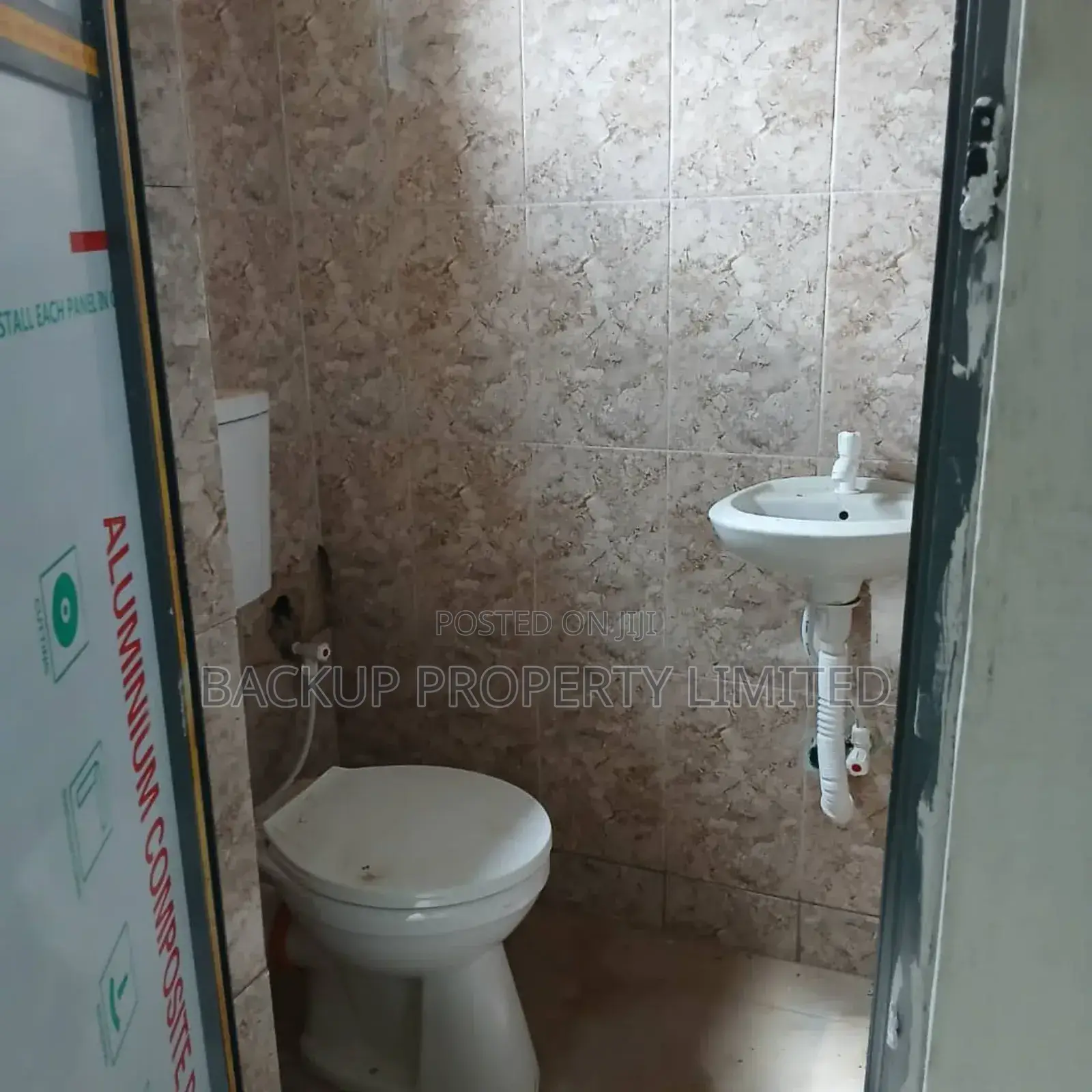 Studio Apartment in Akoka for sale in Akoka