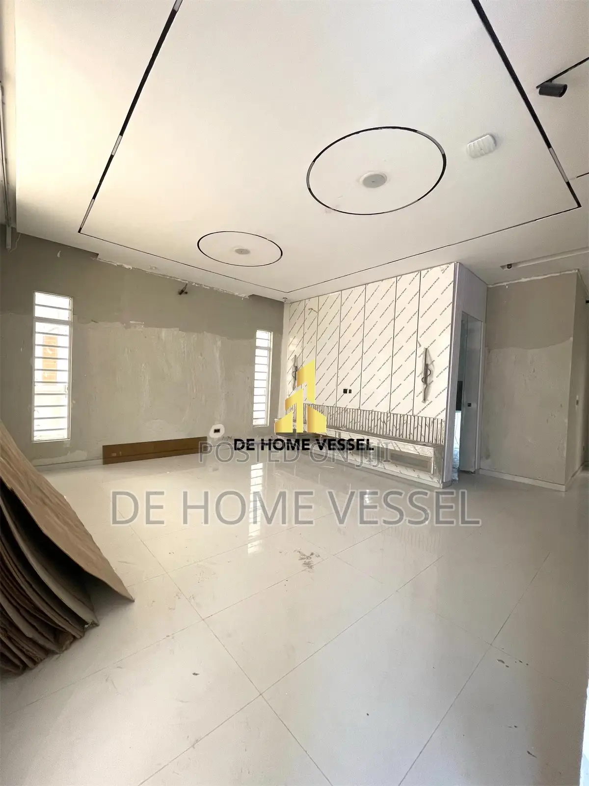5bdrm Duplex in Chevron for sale in Chevron
