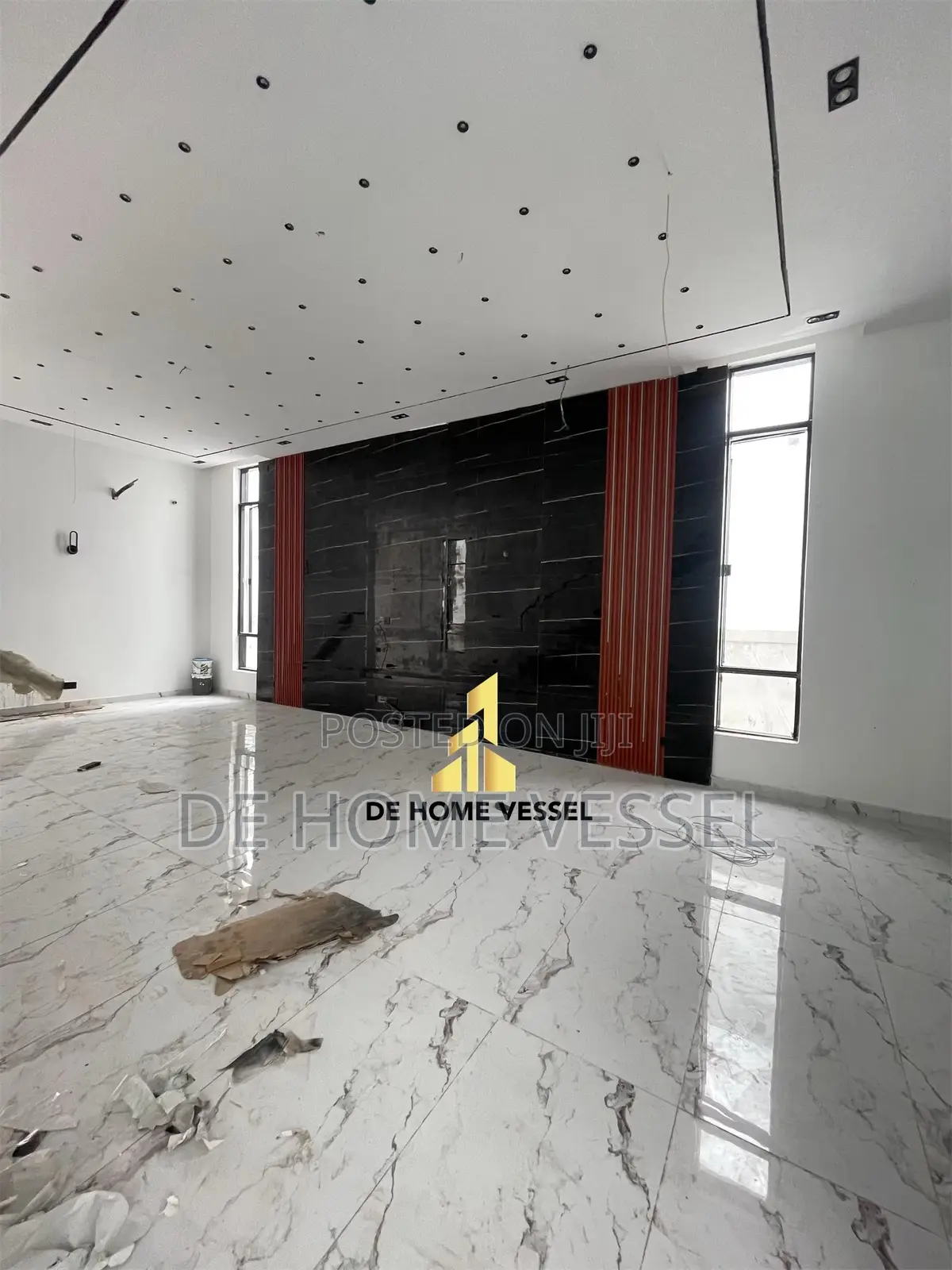 5bdrm Duplex in Chevron for sale in Chevron