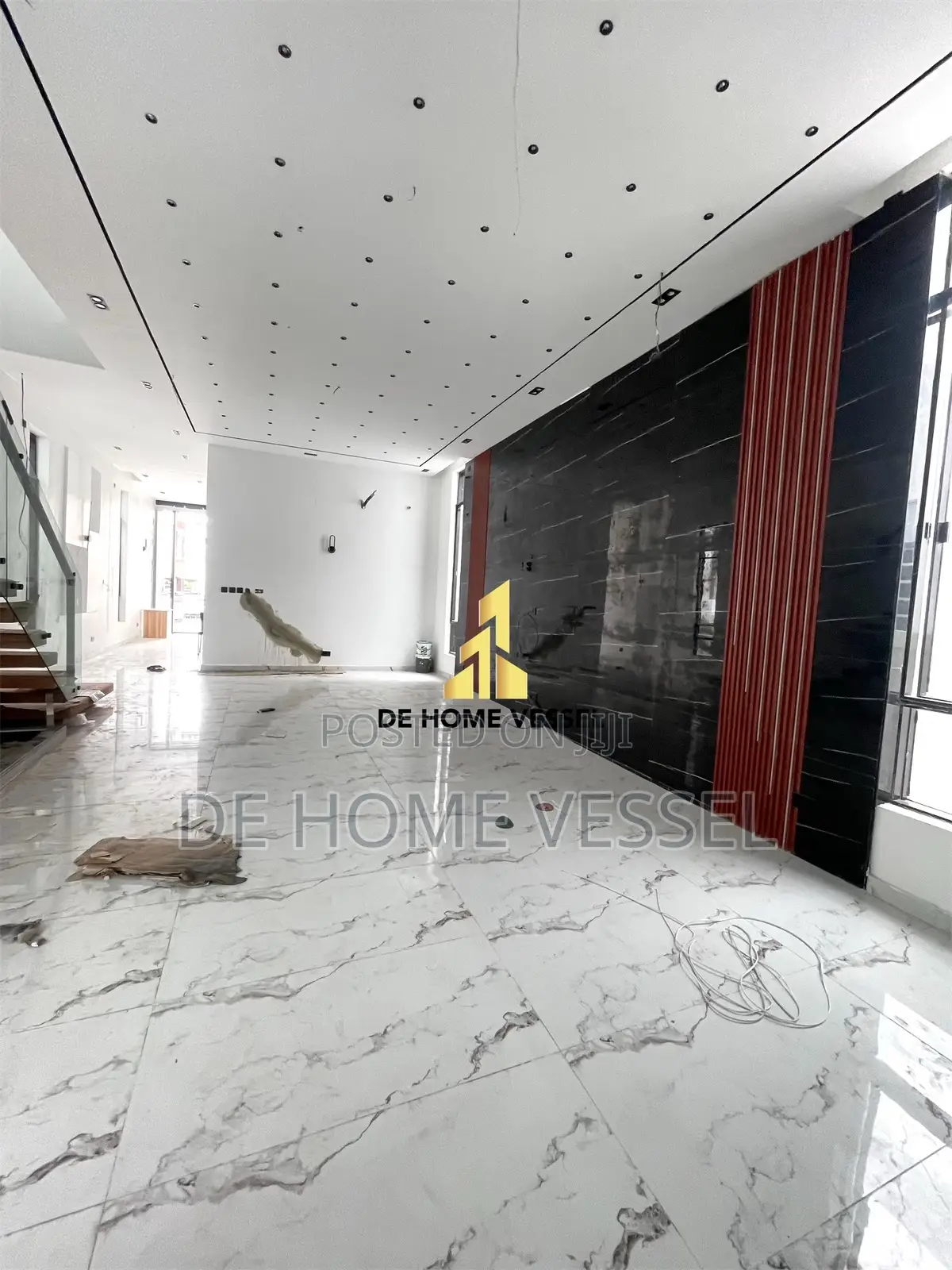 5bdrm Duplex in Chevron for sale in Chevron