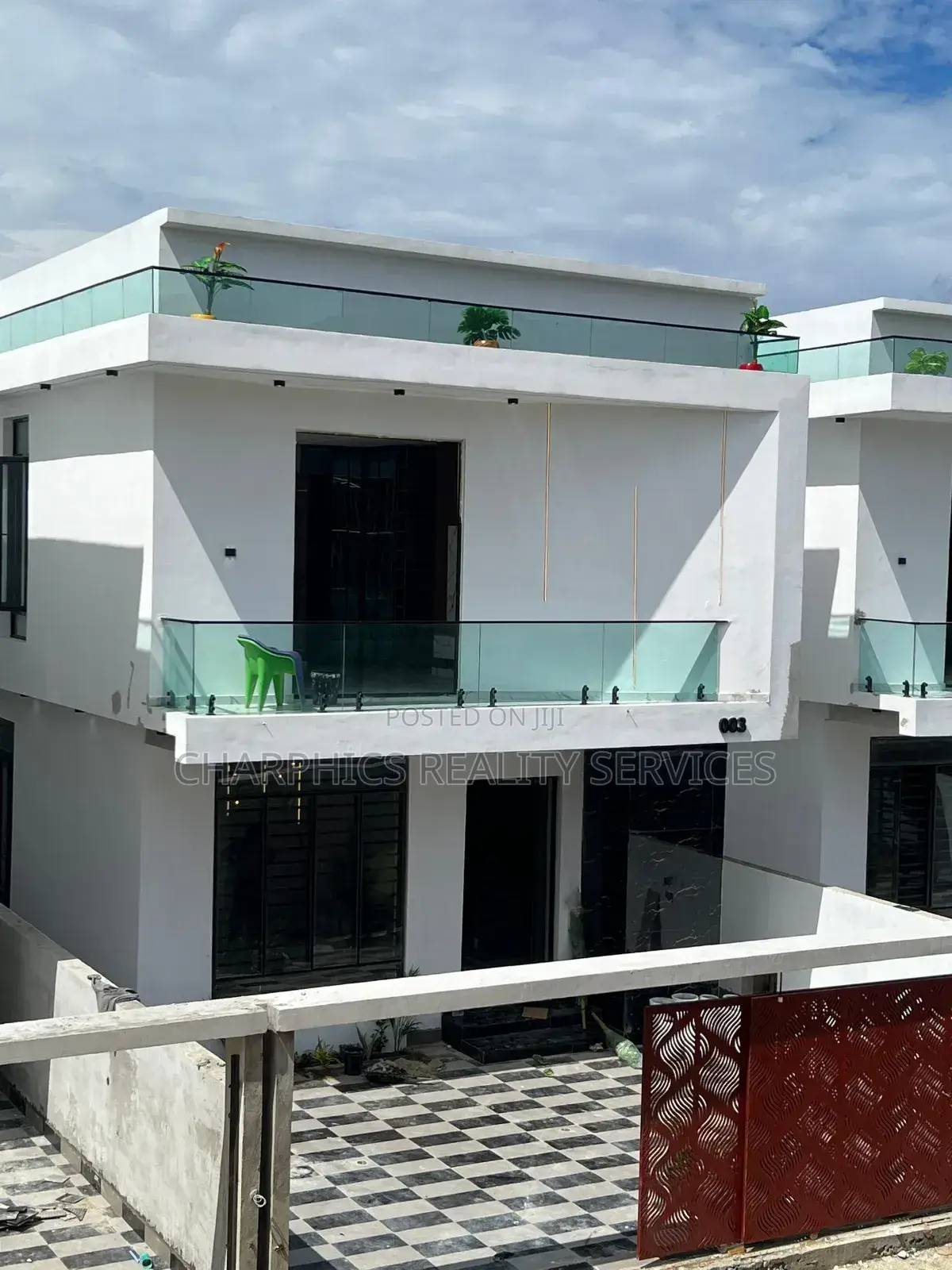 5bdrm Duplex in Lekki Phase 2 for sale in Lekki Phase 2