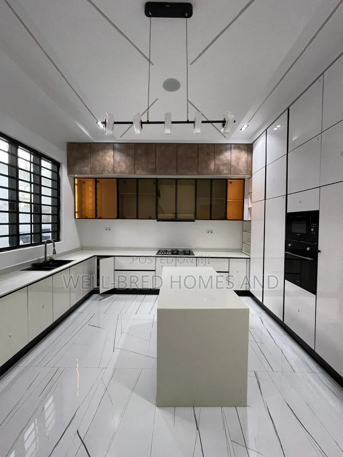 5bdrm House in Chevron Lekki Lagos for sale in Lekki