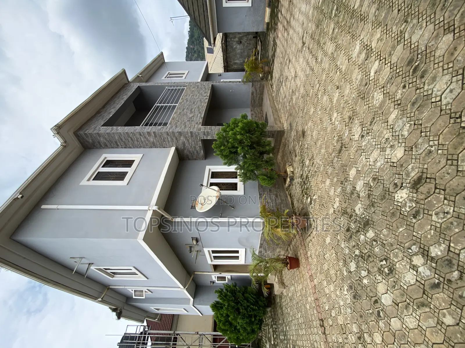 4bdrm Duplex in Dawaki for rent in Dawaki