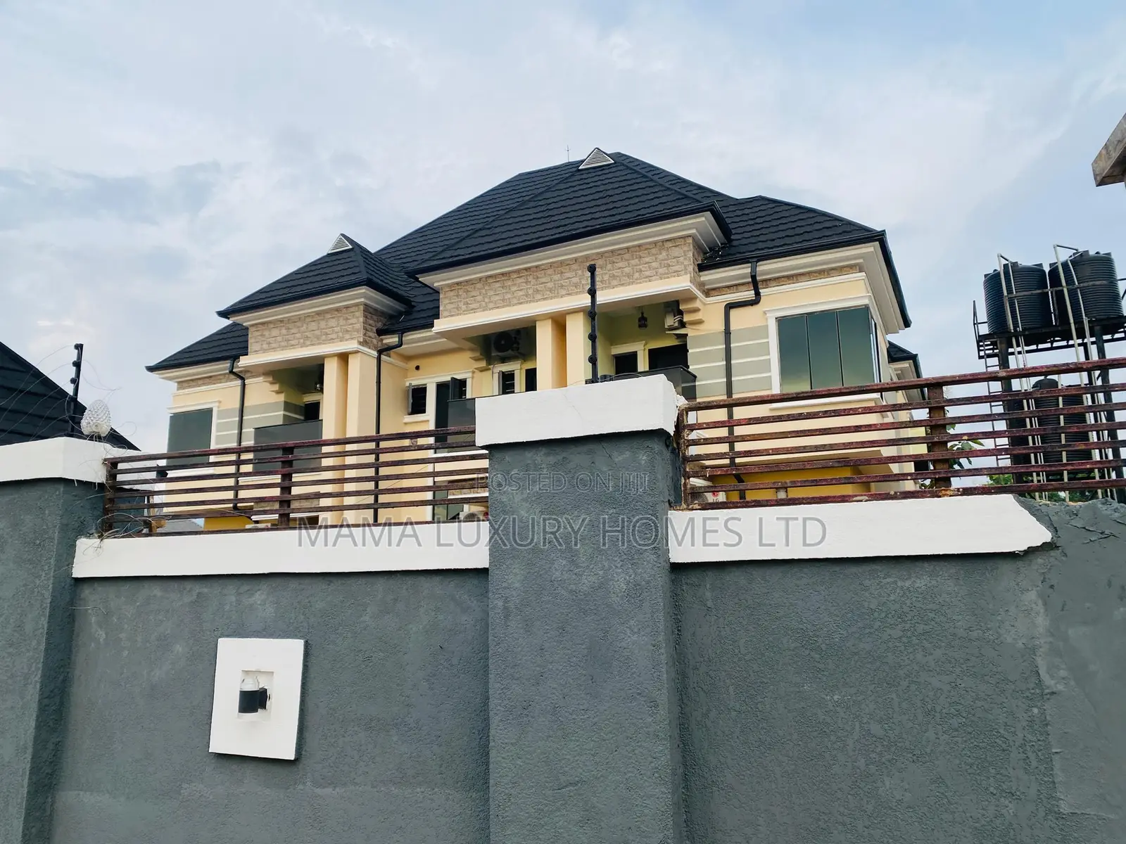 Enugu Shortlet - 2 Bedroom Duplex Serviced Apartment in Gra in Enugu