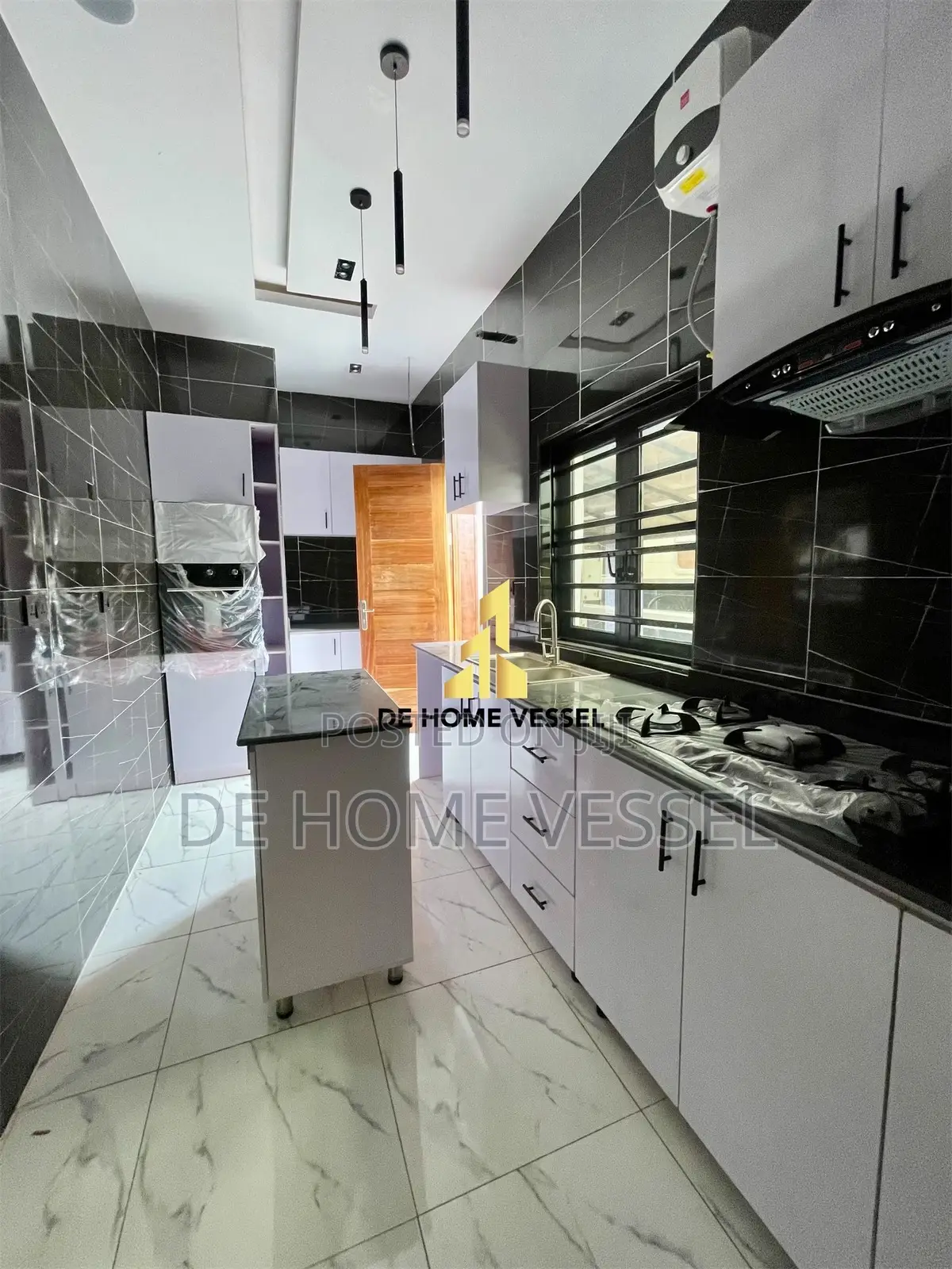 4bdrm Duplex in Ikota for sale in Ikota
