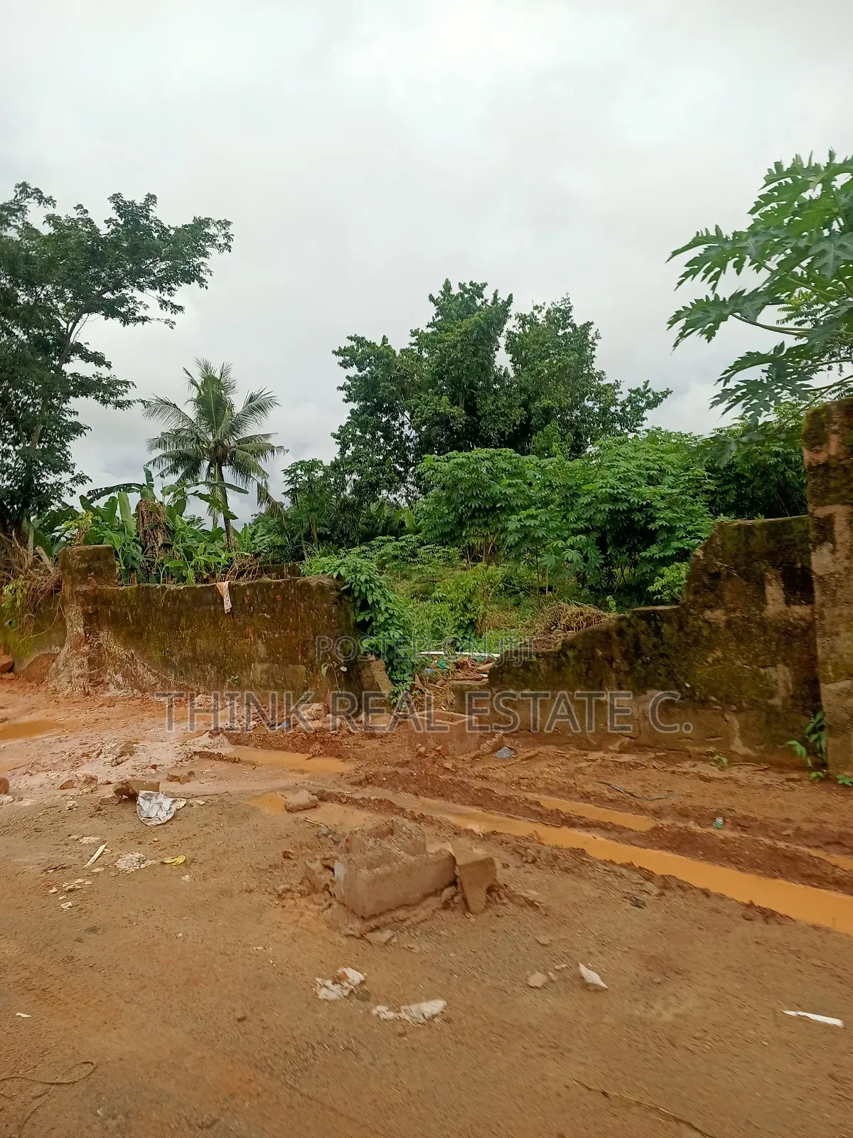 50/100 at Arougba,Airport Road,Benin City. Has C of O 4sale in Benin City