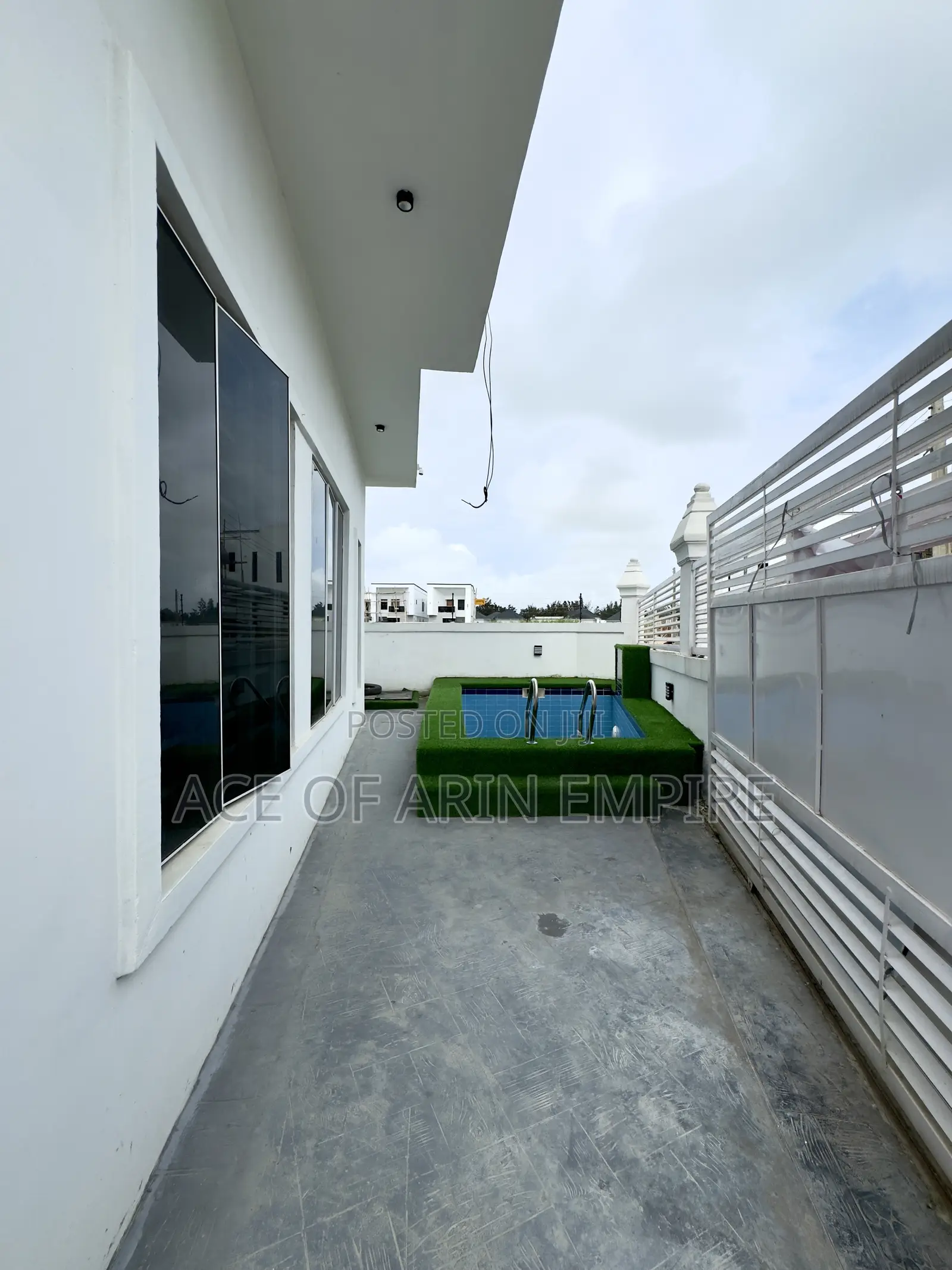 4bdrm Duplex in Orchid, Ikota for sale in Ikota