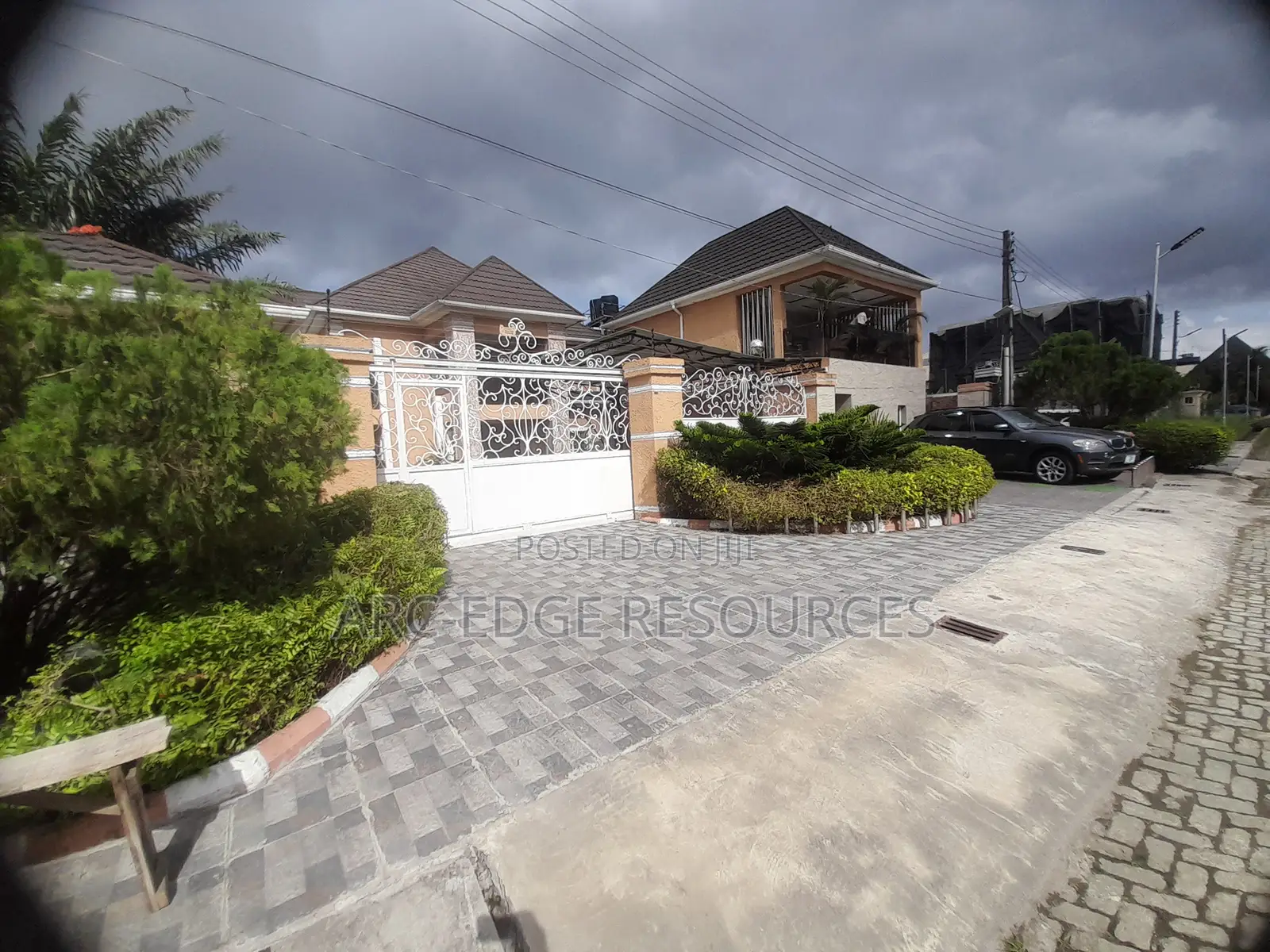 Furnished 6bdrm Duplex in Apple Junction for sale in Apple Junction