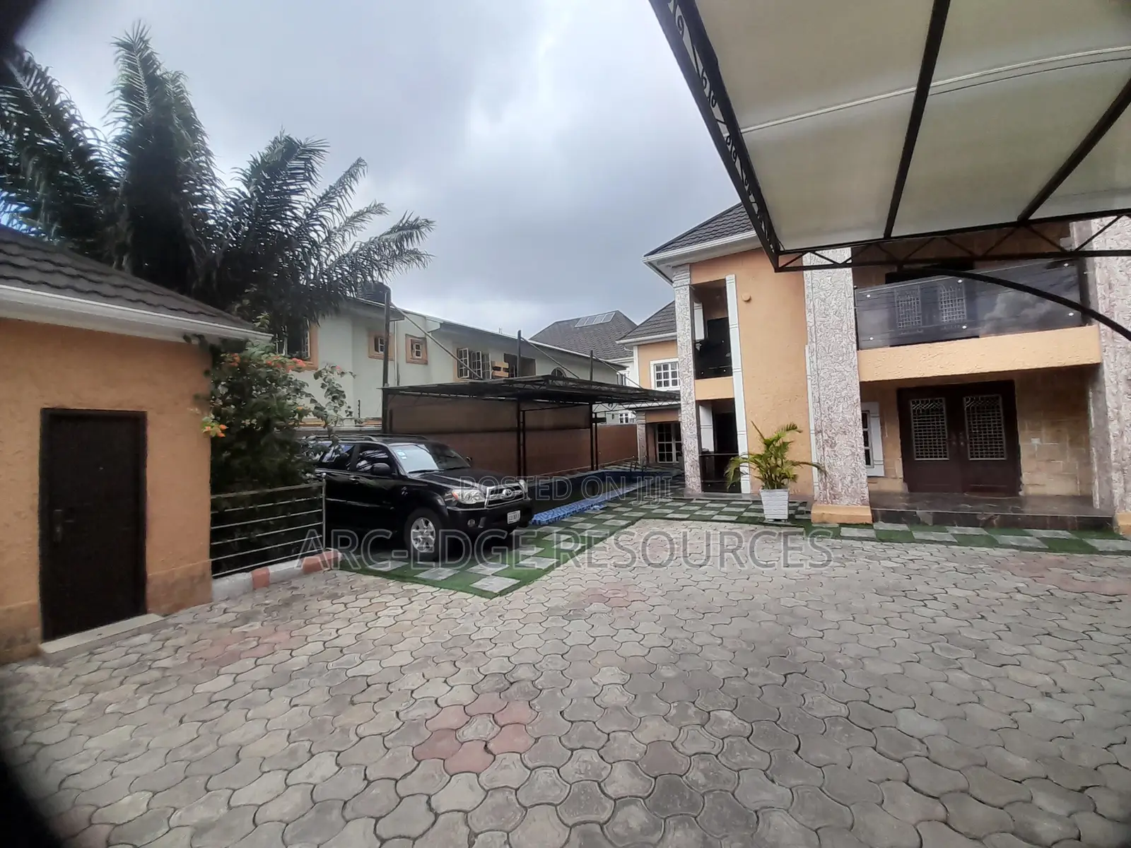 Furnished 6bdrm Duplex in Apple Junction for sale in Apple Junction