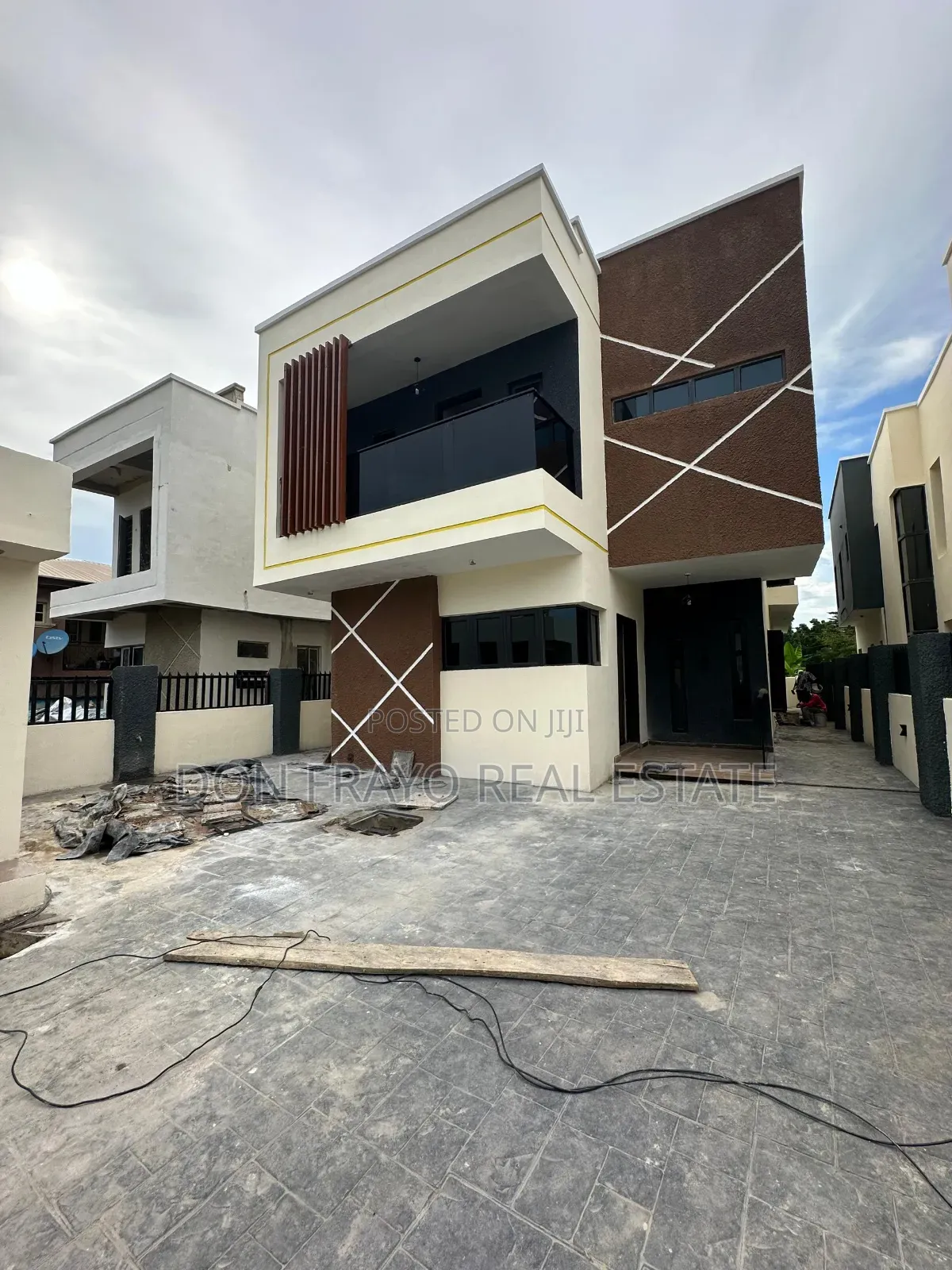 5bdrm Duplex in Ikolaba Estate, Agodi for sale in Agodi