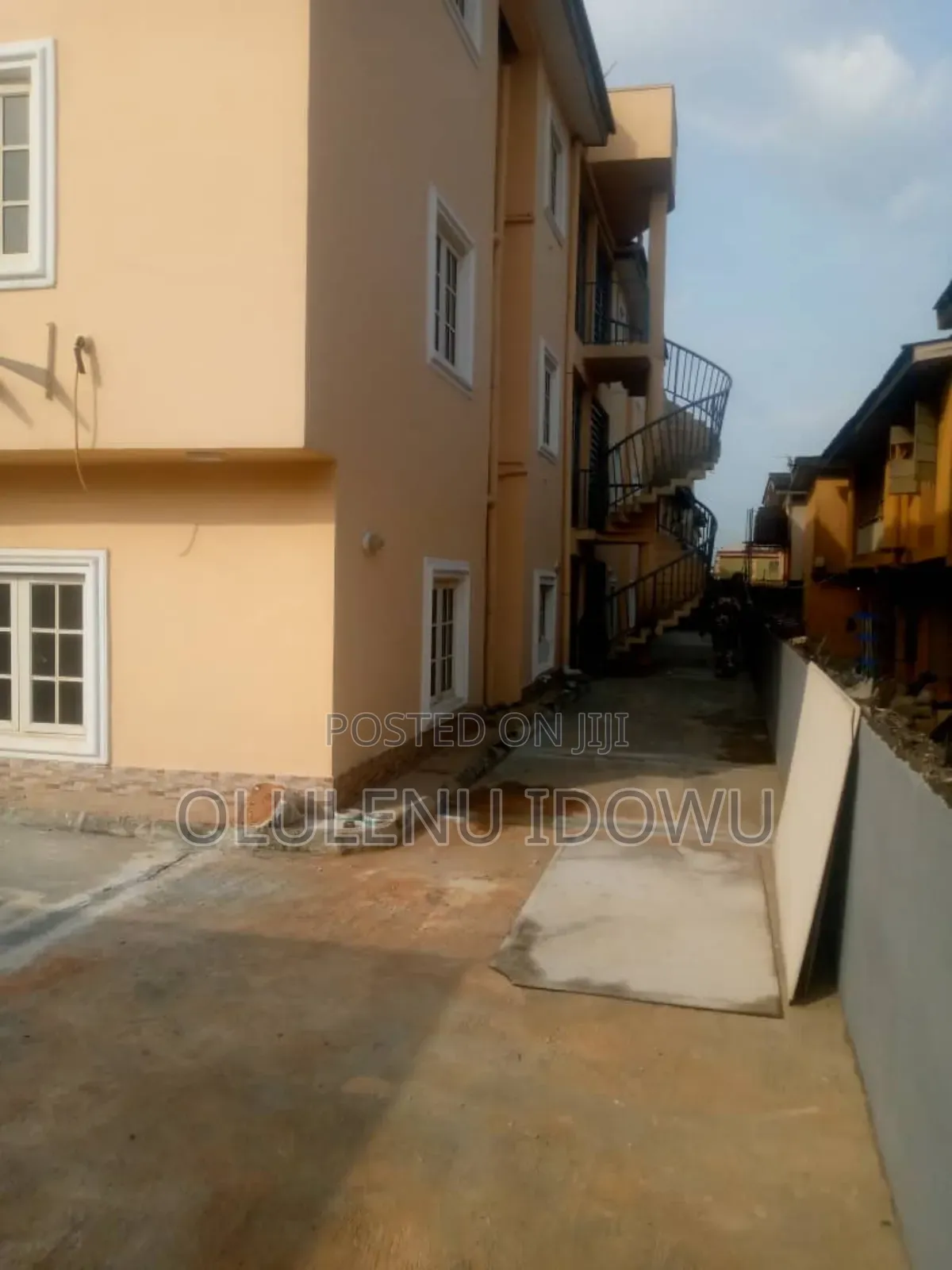 Furnished 3bdrm Block of Flats in Alimosho for sale in Alimosho