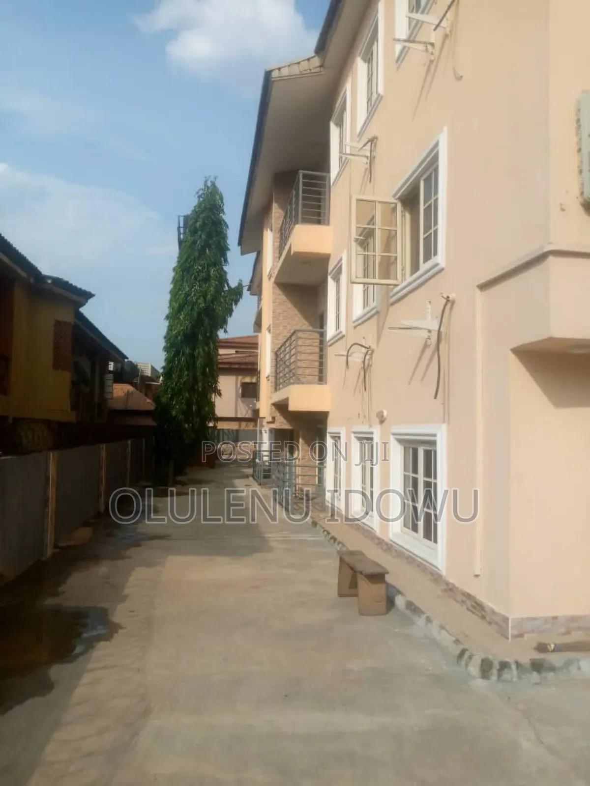Furnished 3bdrm Block of Flats in Alimosho for sale in Alimosho