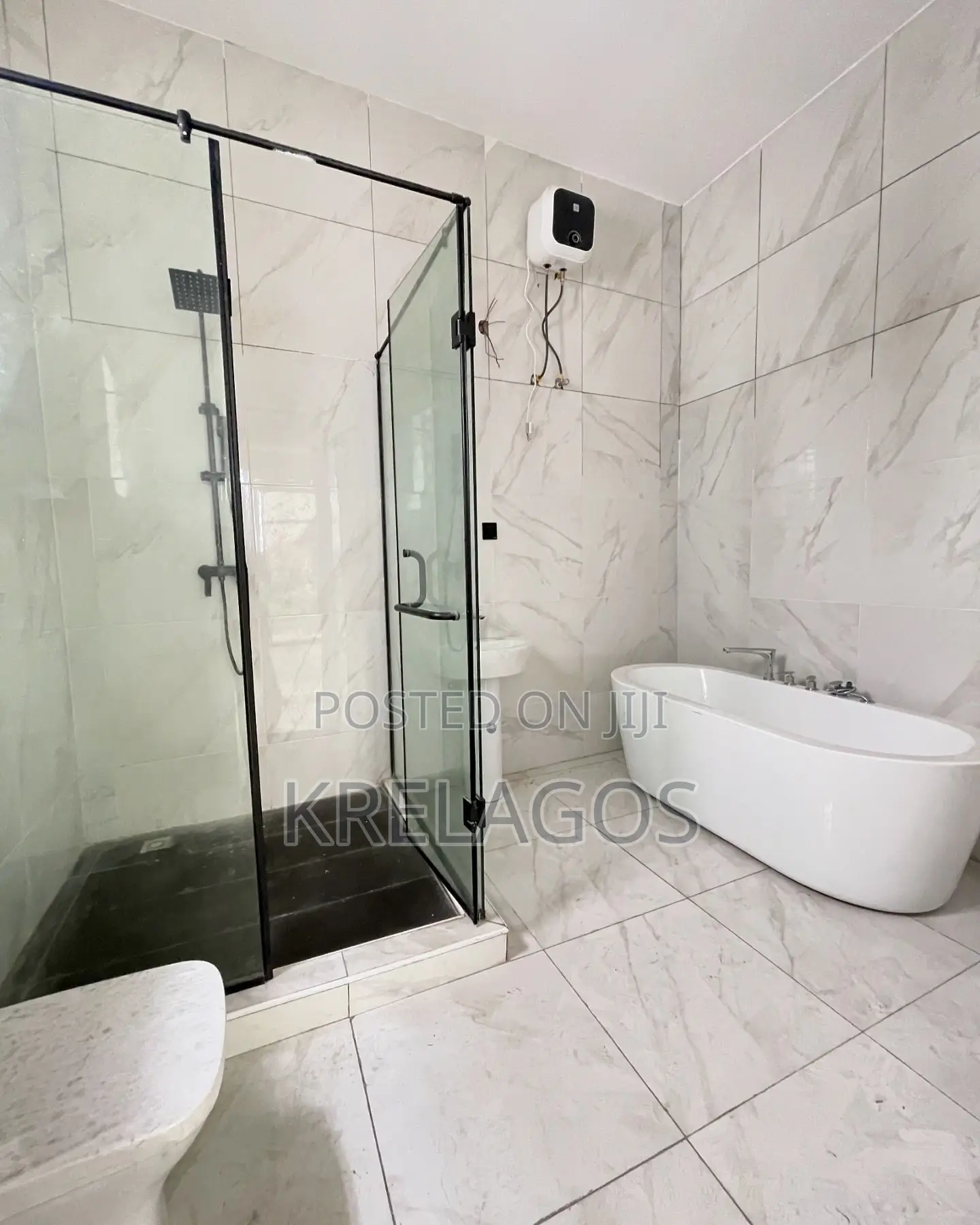 5bdrm Duplex in Osapa london for sale in Osapa london