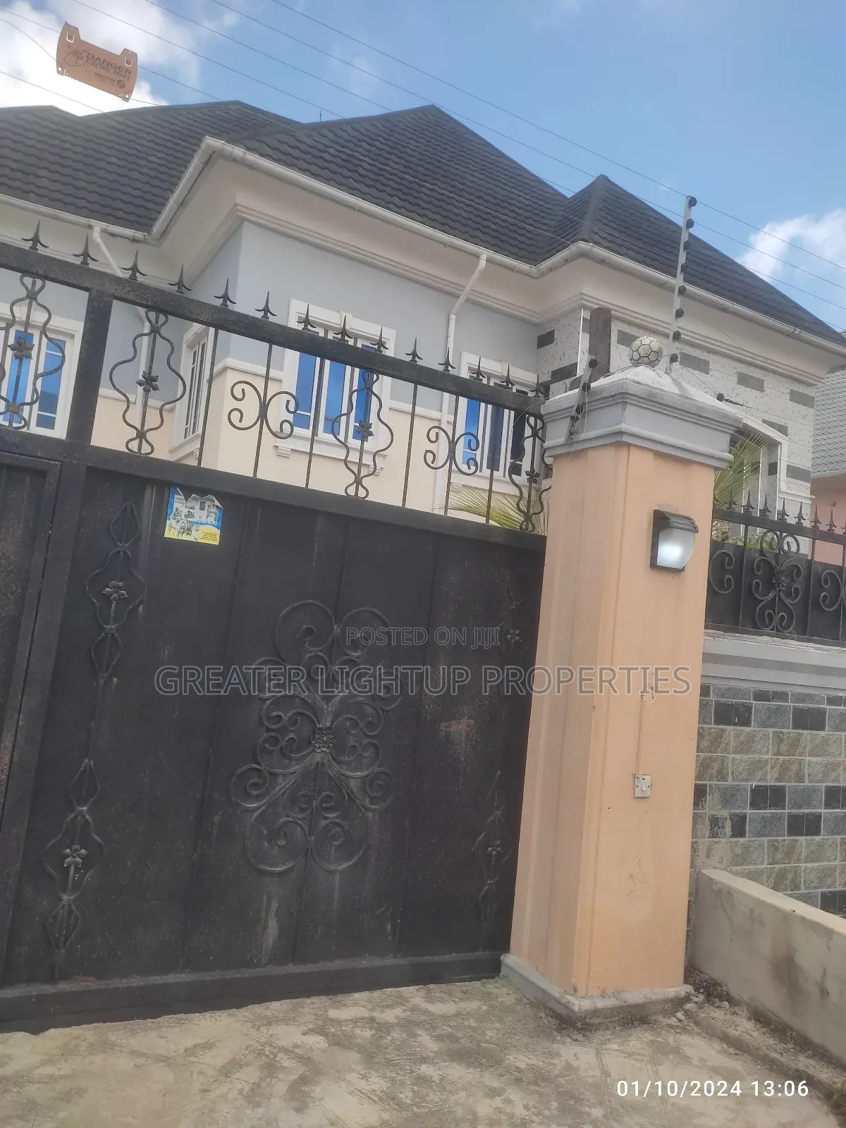 Furnished 6bdrm Duplex in Precious Estate, Amuwo-Odofin for sale in Amuwo-Odofin
