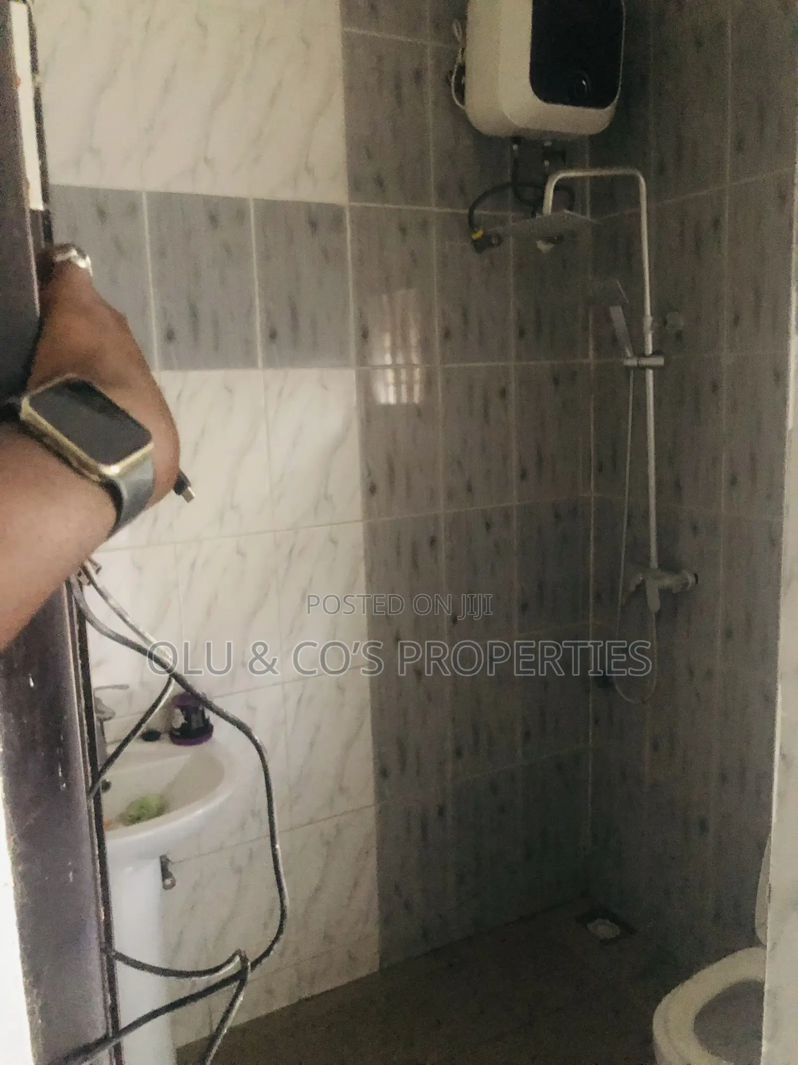 2bdrm Block of Flats in Nut Estate, Lugbe District for rent in Lugbe District