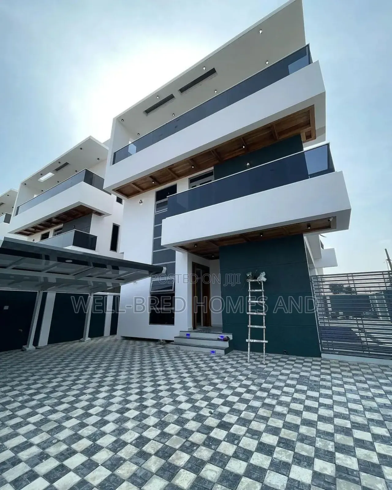 5bdrm House in Lekki Phase 1 Lagos for sale in Lekki Phase 1