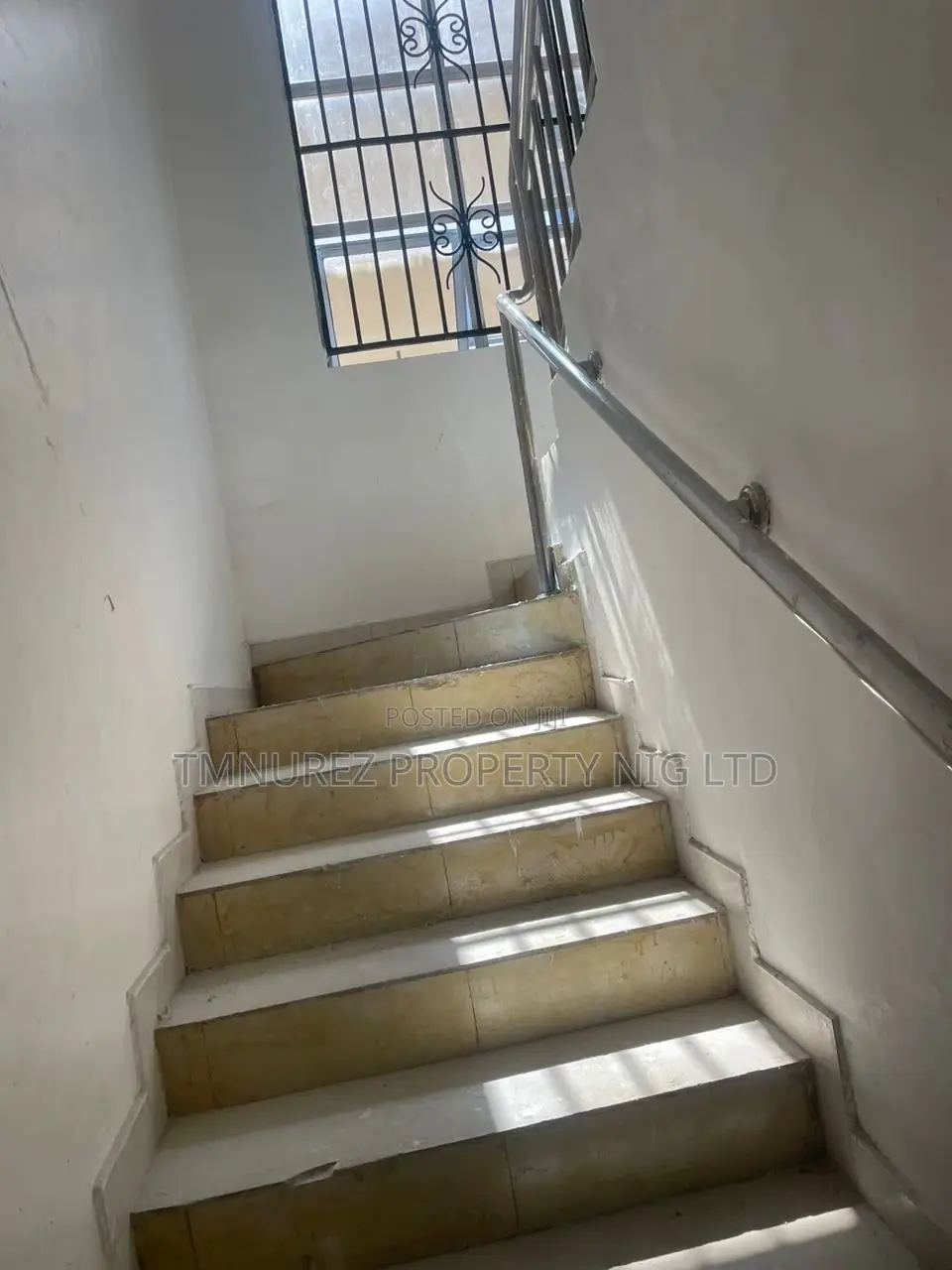 4bdrm Duplex in Chevron for rent in Chevron