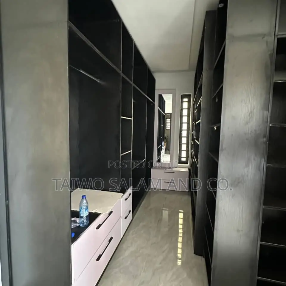 4bdrm Duplex in Agodi for sale in Agodi