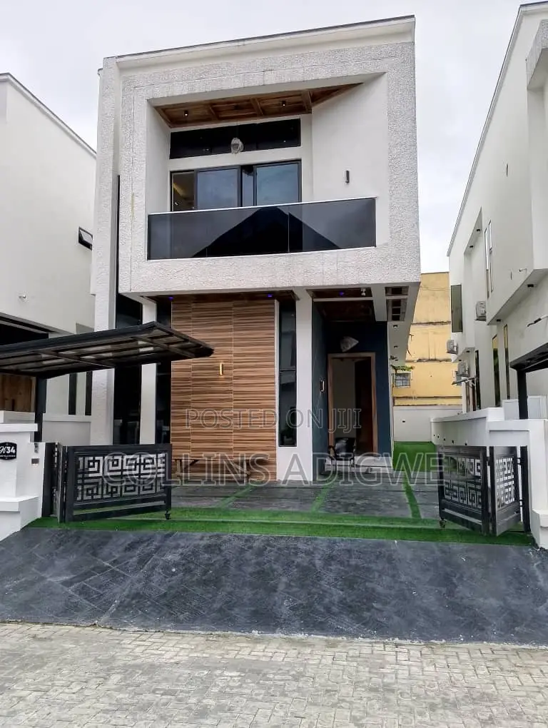 4bdrm Duplex in Chevron for sale in Chevron