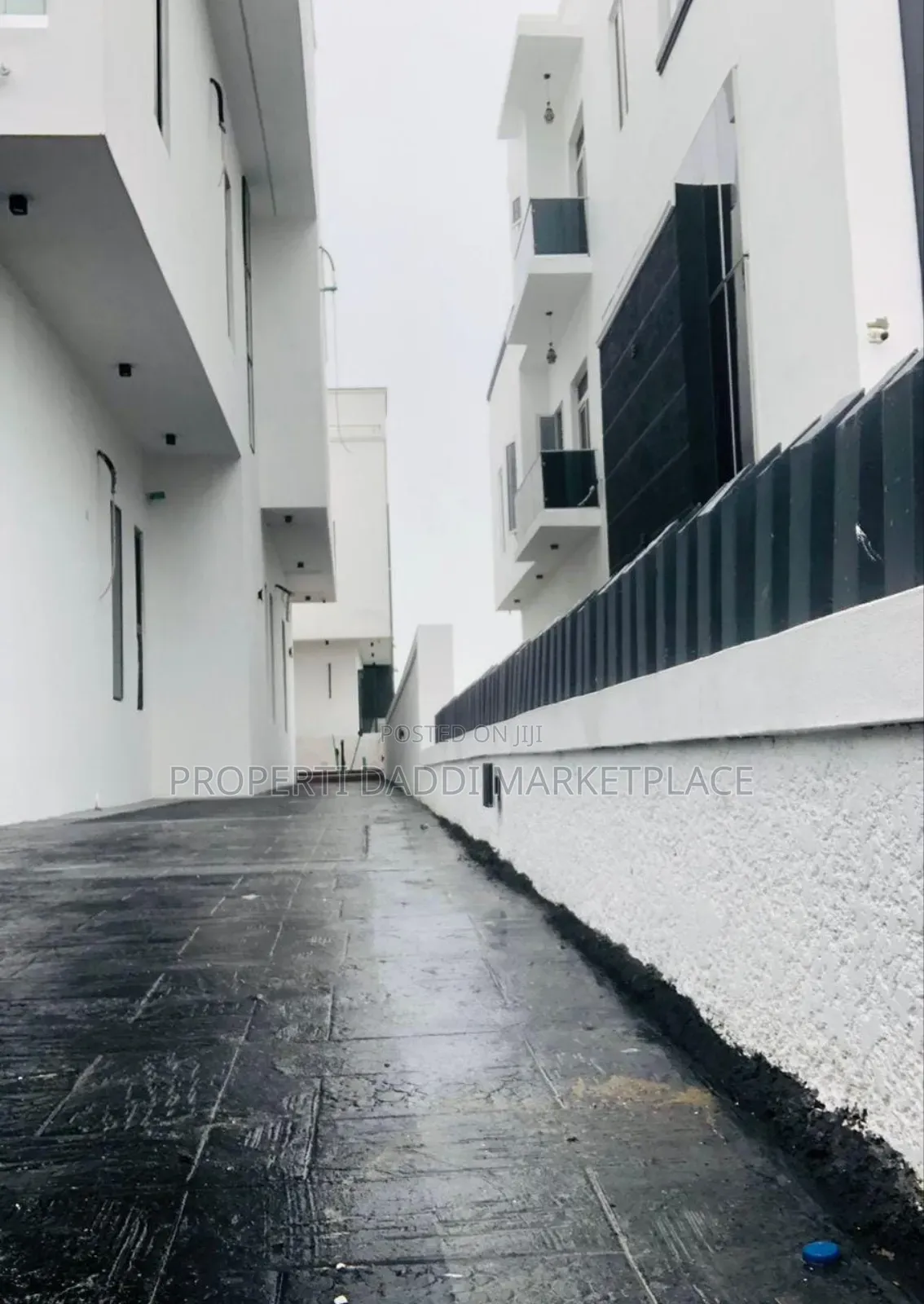 7bdrm Duplex in Megamond Estate, Lekki for sale in Lekki