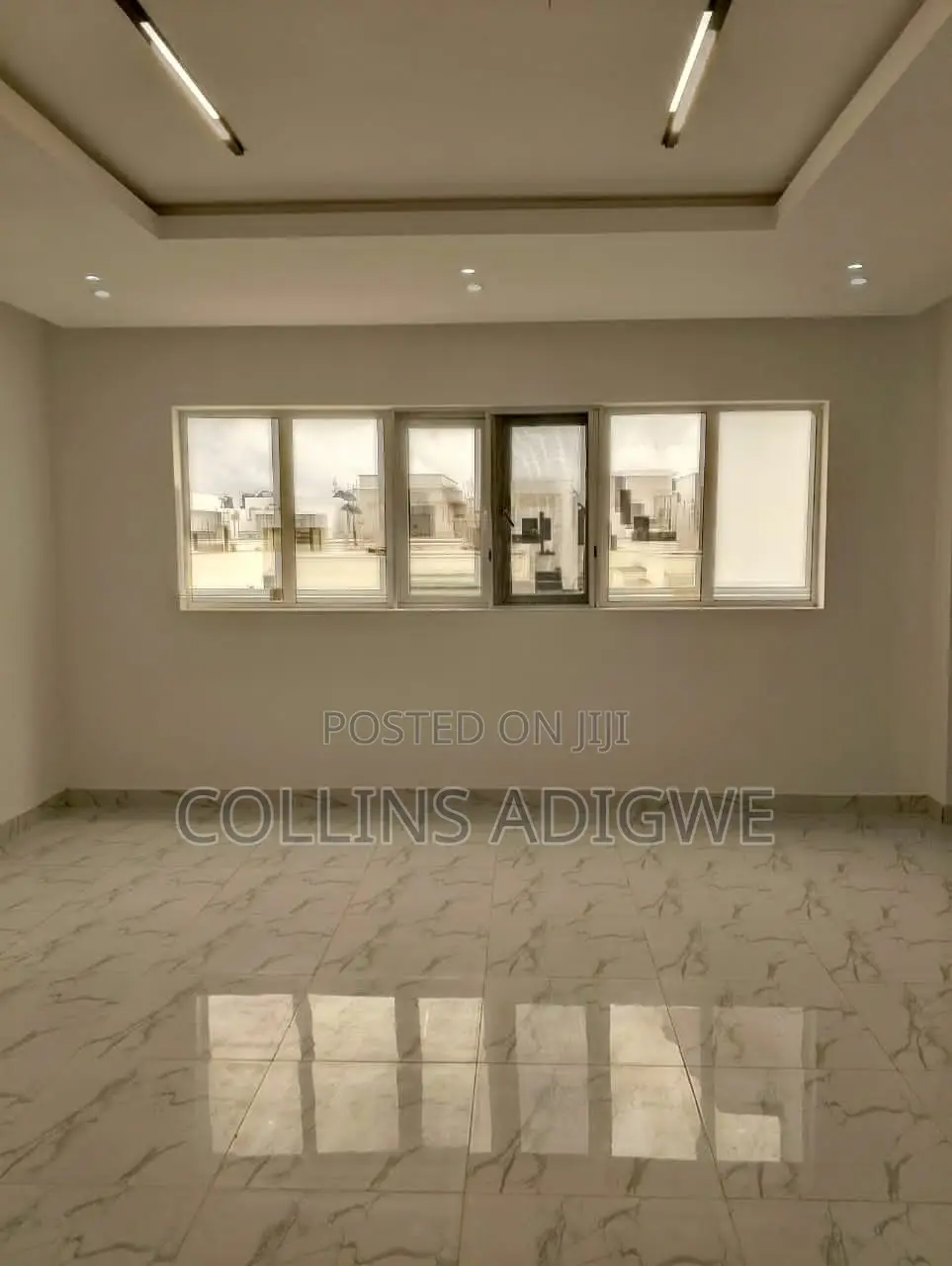 5bdrm Duplex in Chevron 2Nd Estate for sale in Chevron
