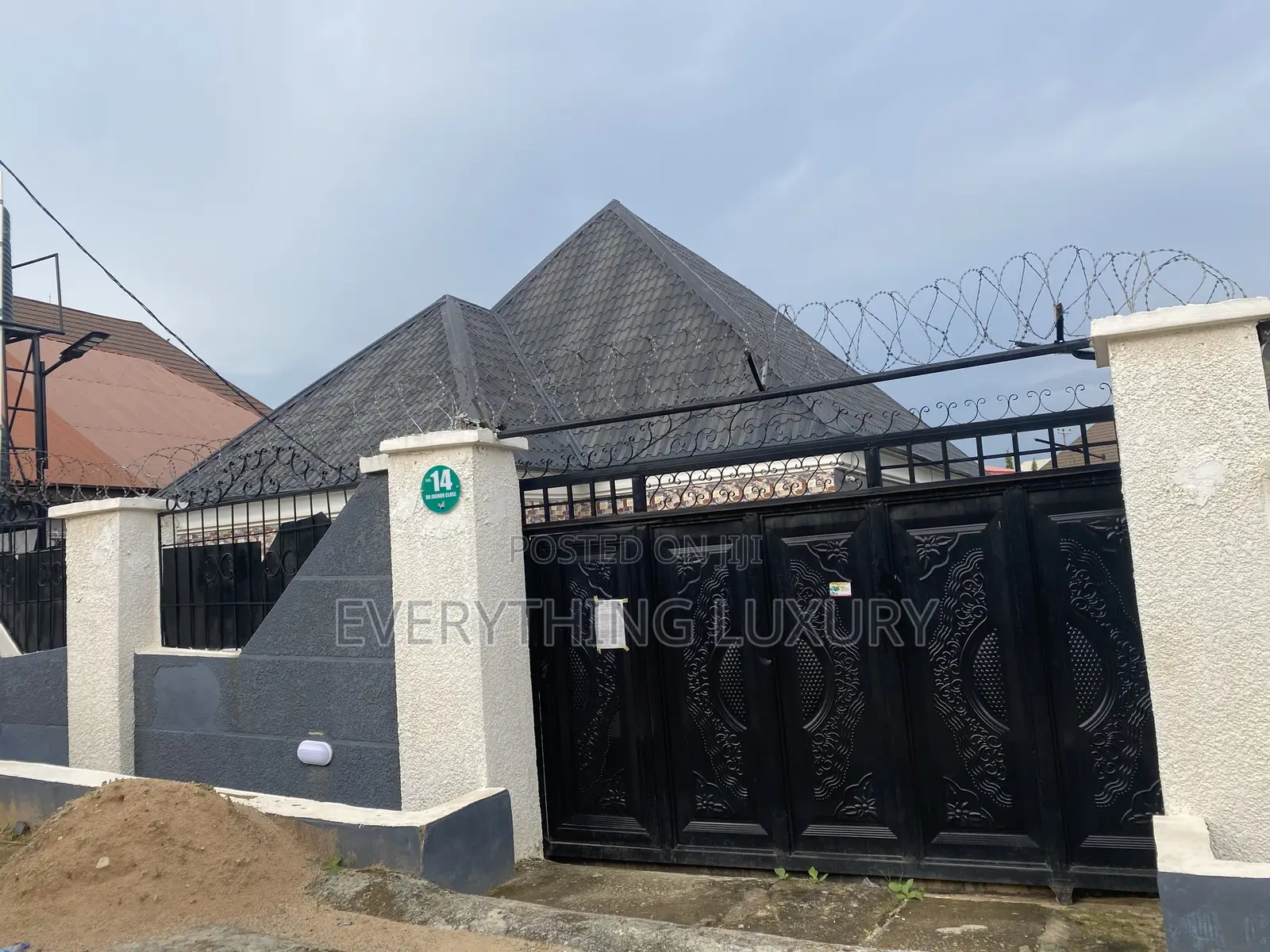 3bdrm Bungalow in Ushafa for rent in Ushafa