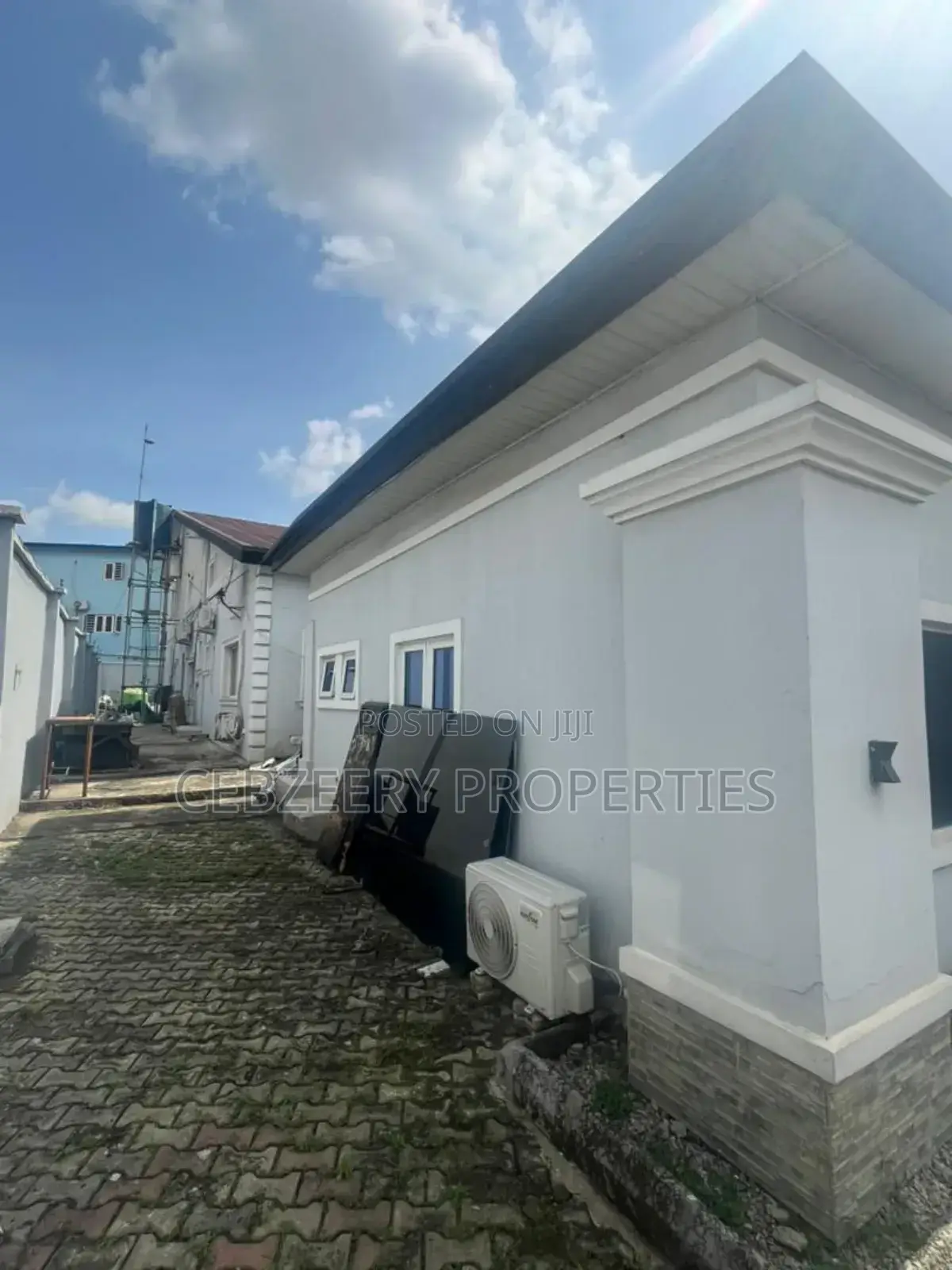 5bdrm House in Omole for sale in Omole Phase 1