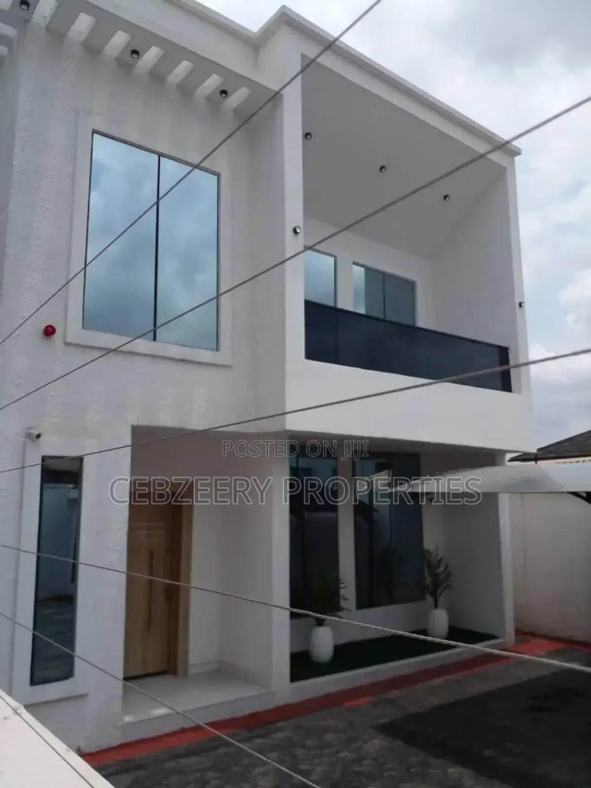 5bdrm Duplex in Omole for sale in Omole Phase 1