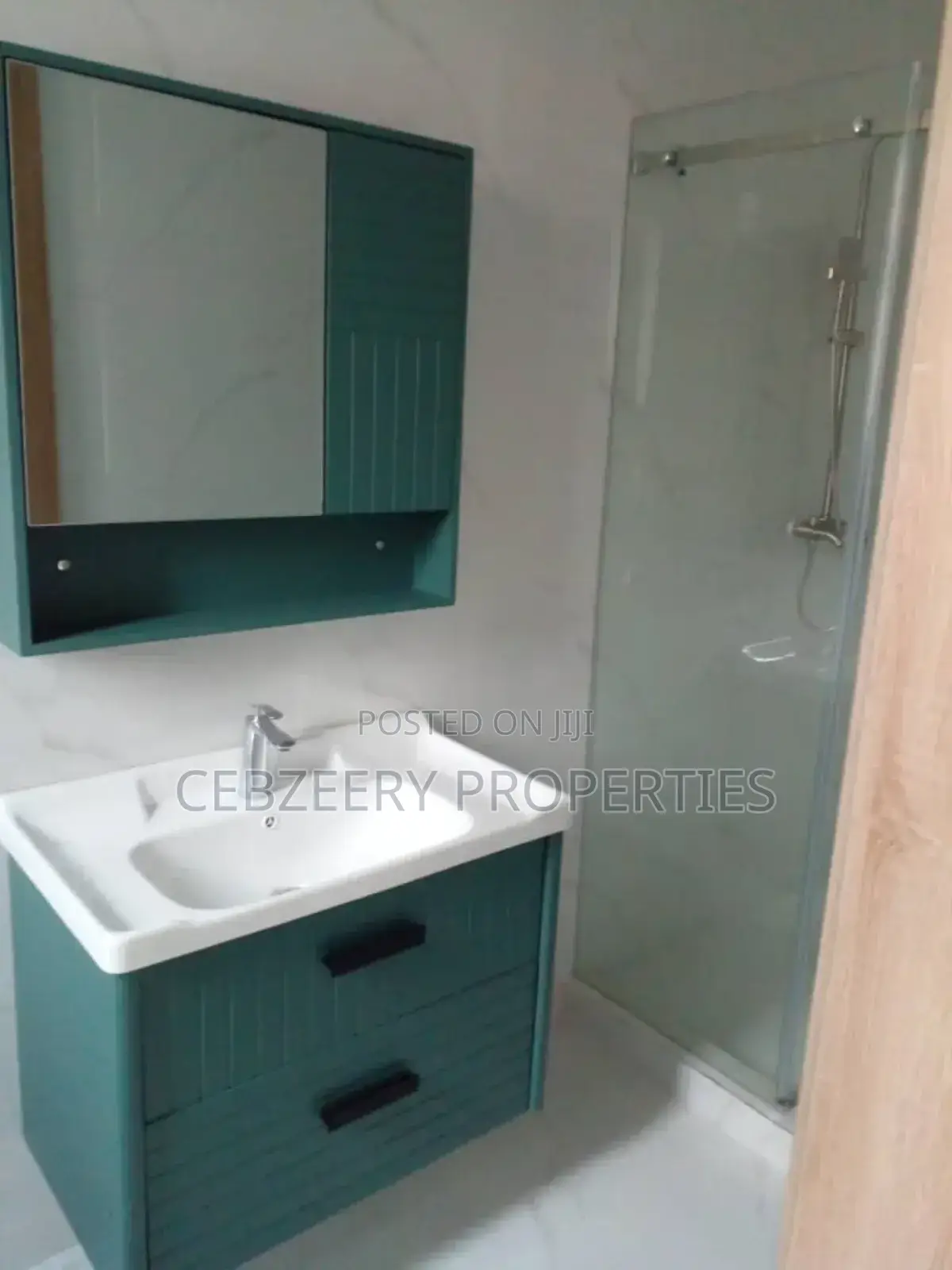 5bdrm Duplex in Omole for sale in Omole Phase 1