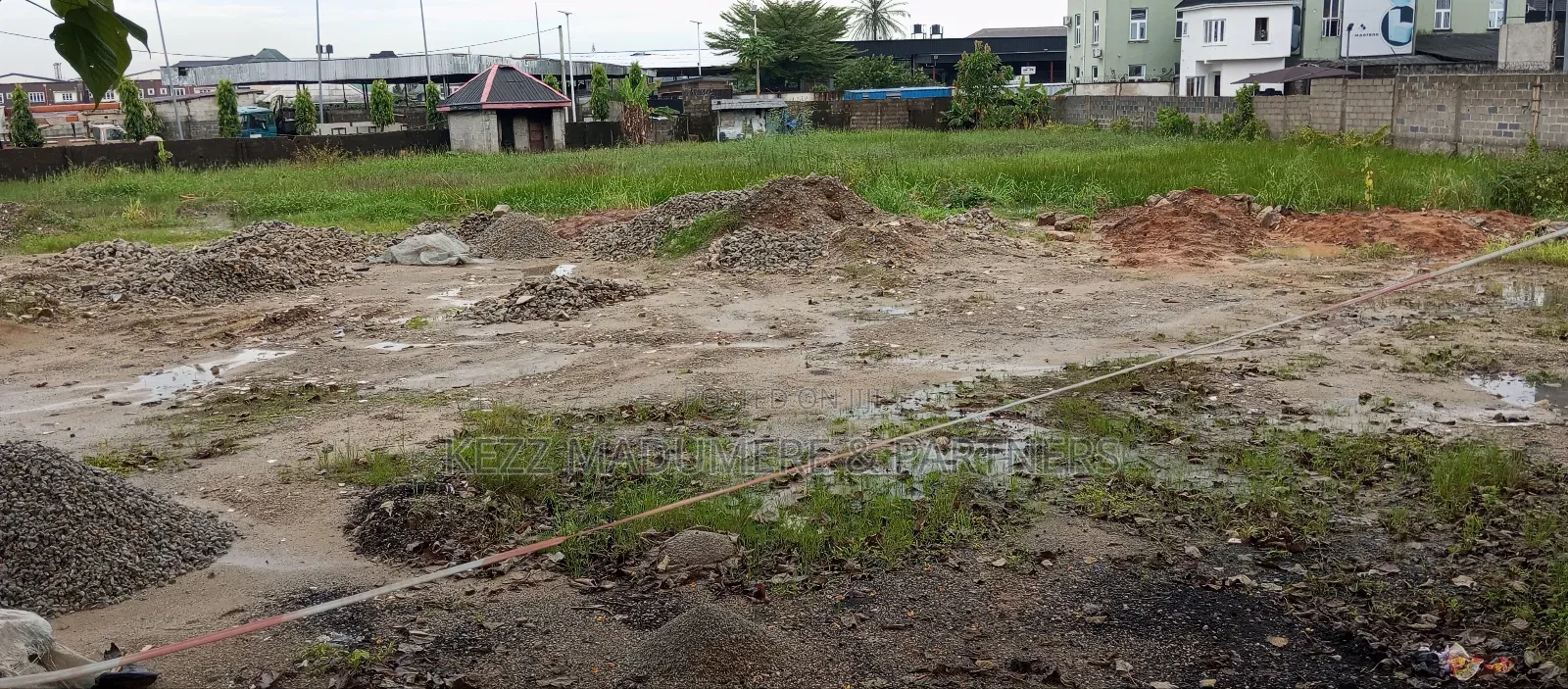 For Sale : 2 Plots on the Major G.U.Aker Road , Eliozu , Ph in Port-Harcourt