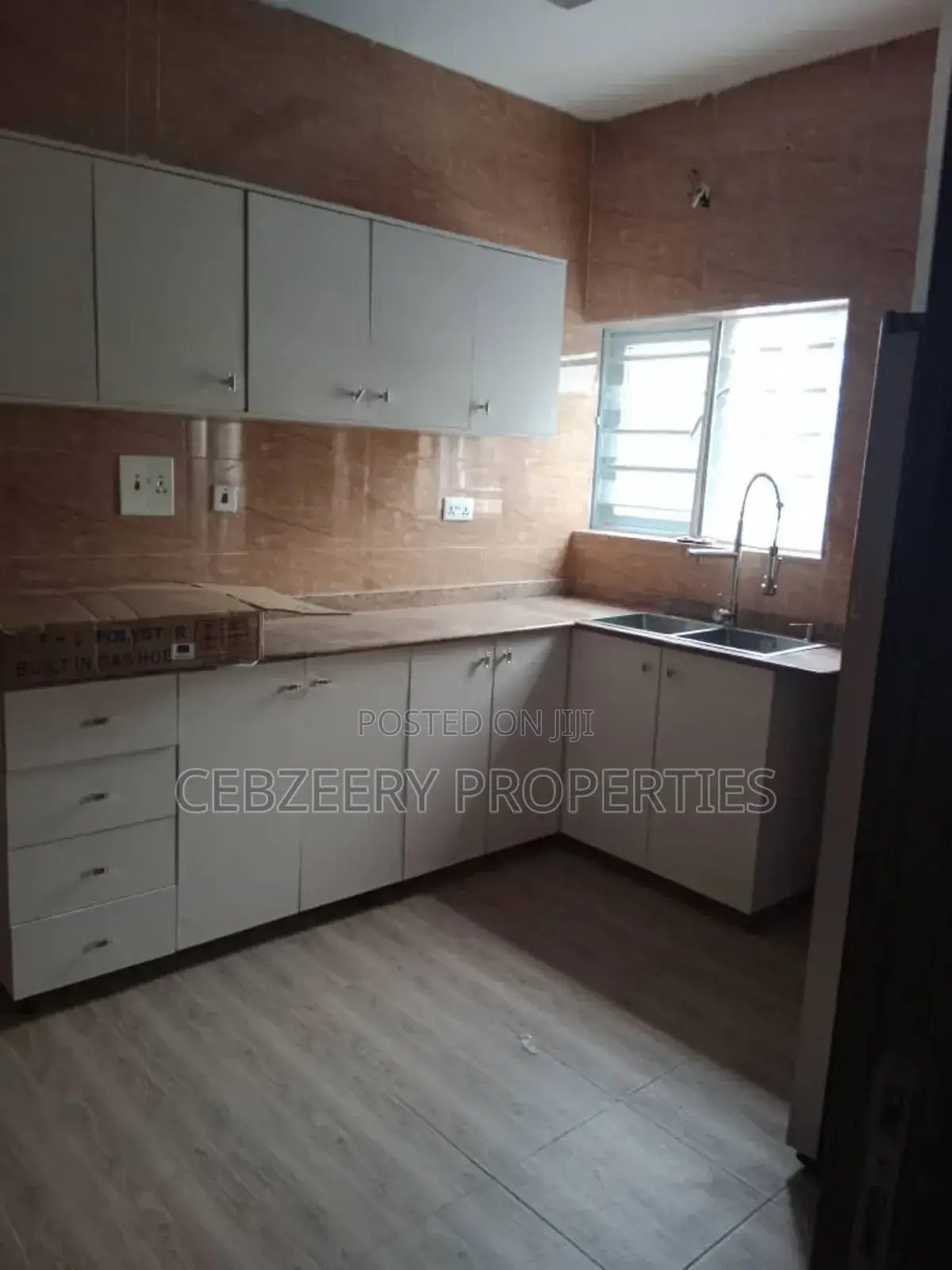 3bdrm Apartment in Ikeja GRA for sale in Ikeja GRA