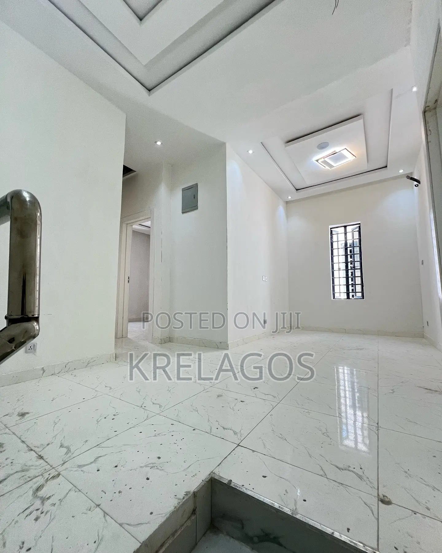 4bdrm Duplex in Chevron for sale in Chevron