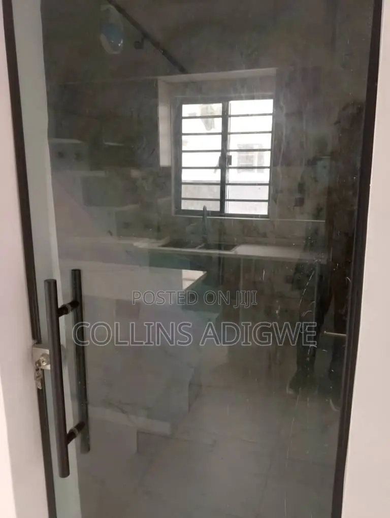 4bdrm Duplex in Main Chevron 2 for sale in Chevron