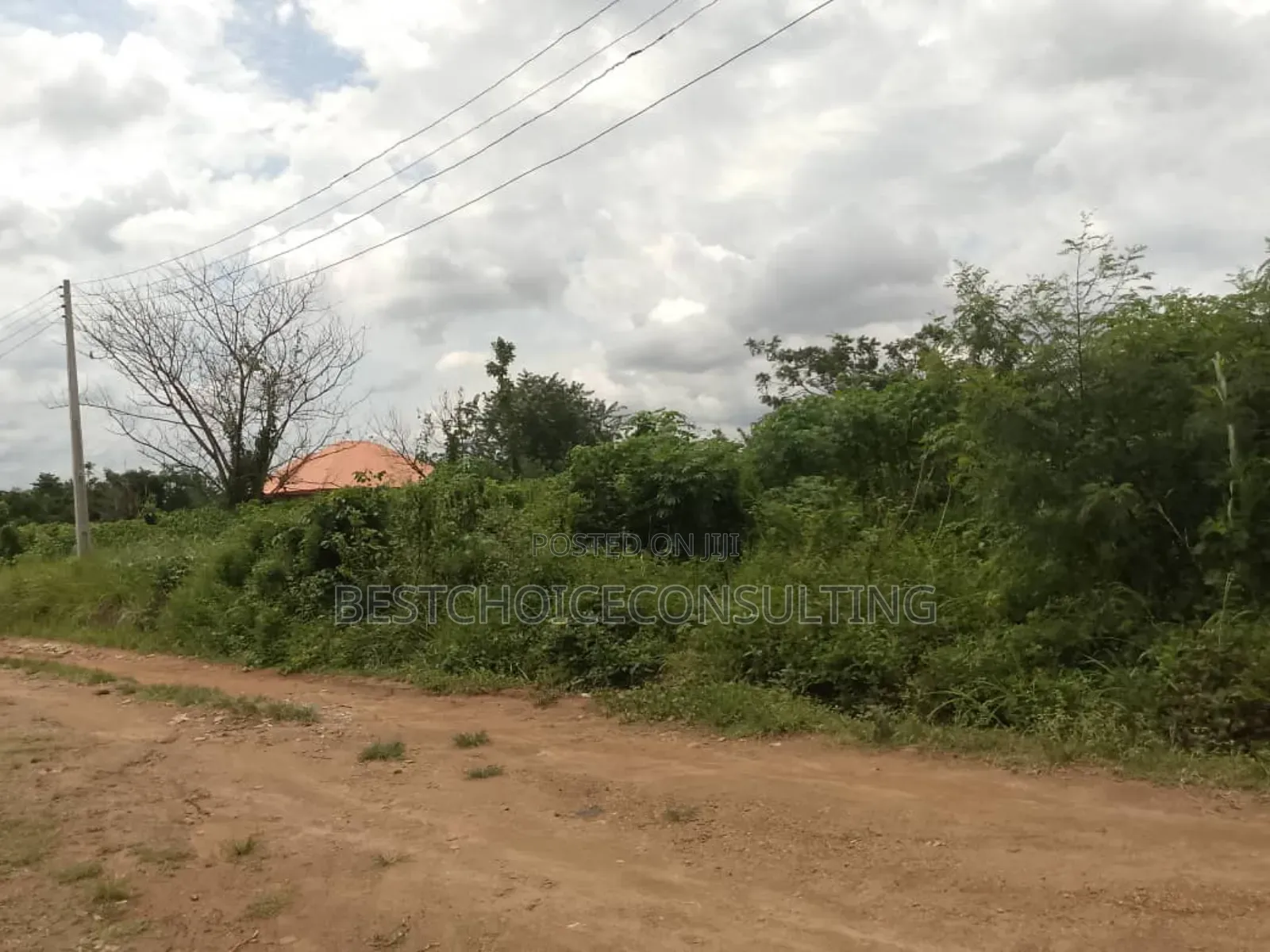 Land Measuring 1,034 SQM Ring Road in Adeoyo