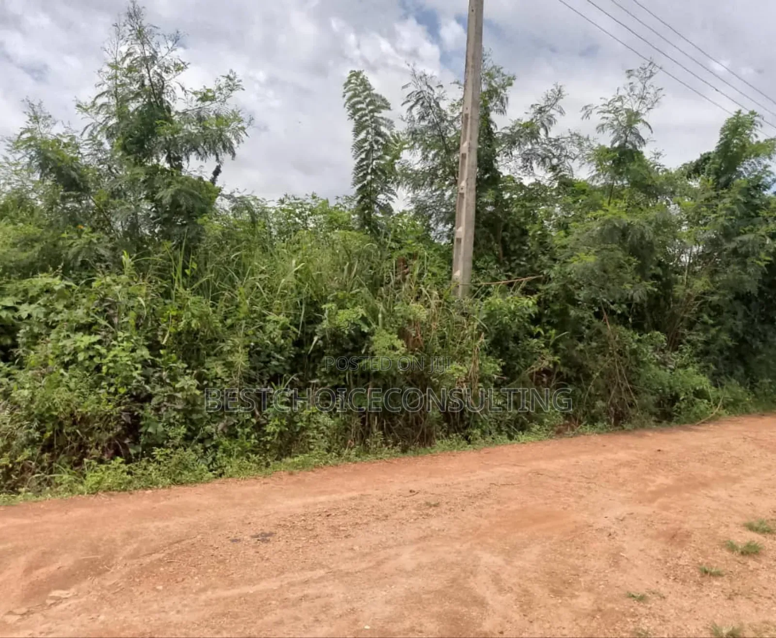 Land Measuring 1,034 SQM Ring Road in Adeoyo