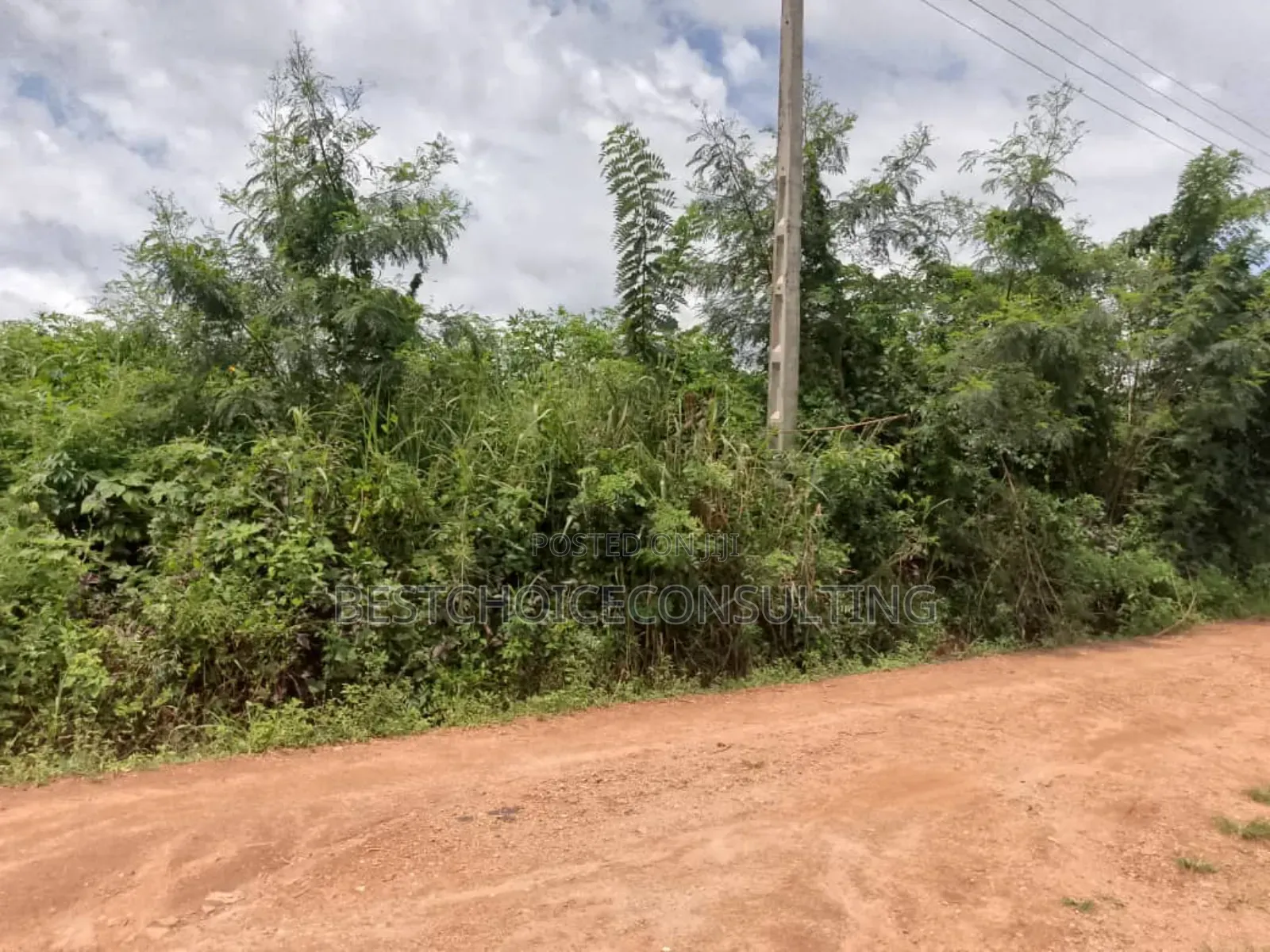 Land Measuring 1,034 SQM Ring Road in Adeoyo
