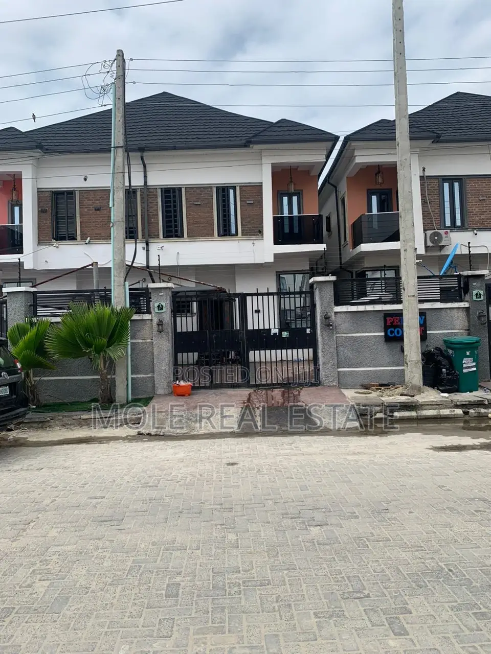 Magodo Phase 1 Teastfully Built and Funished in GRA Phase 1
