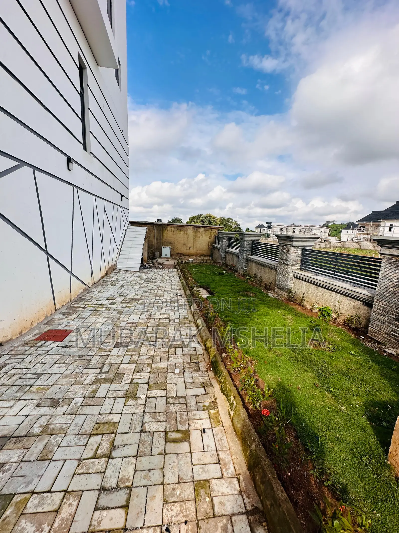 5bdrm Duplex in Guzape District for sale in Guzape District